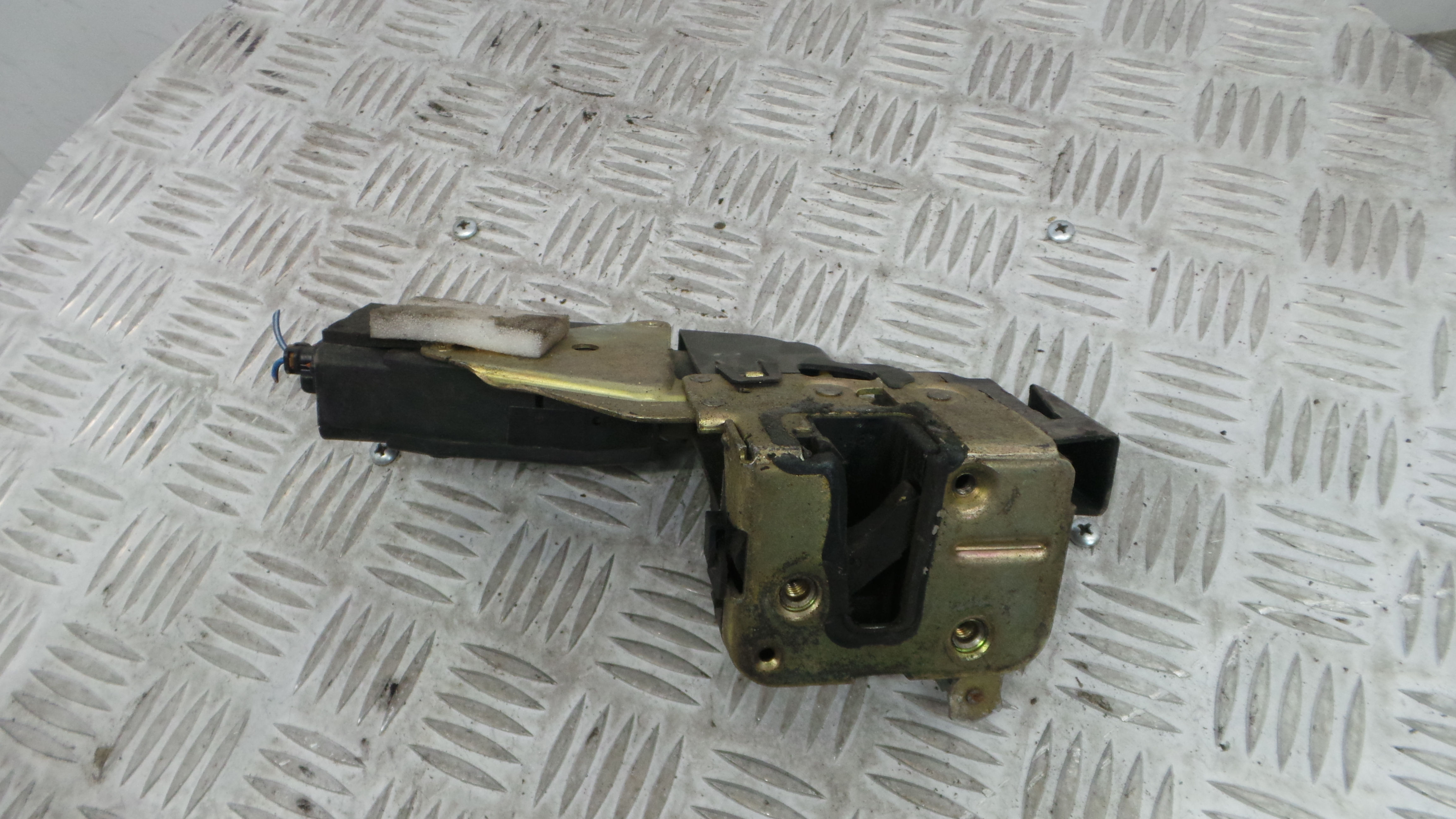 Fecho da Porta Frente Dto MR912016 - MITSUBISHI CARISMA (DA_)-33197770