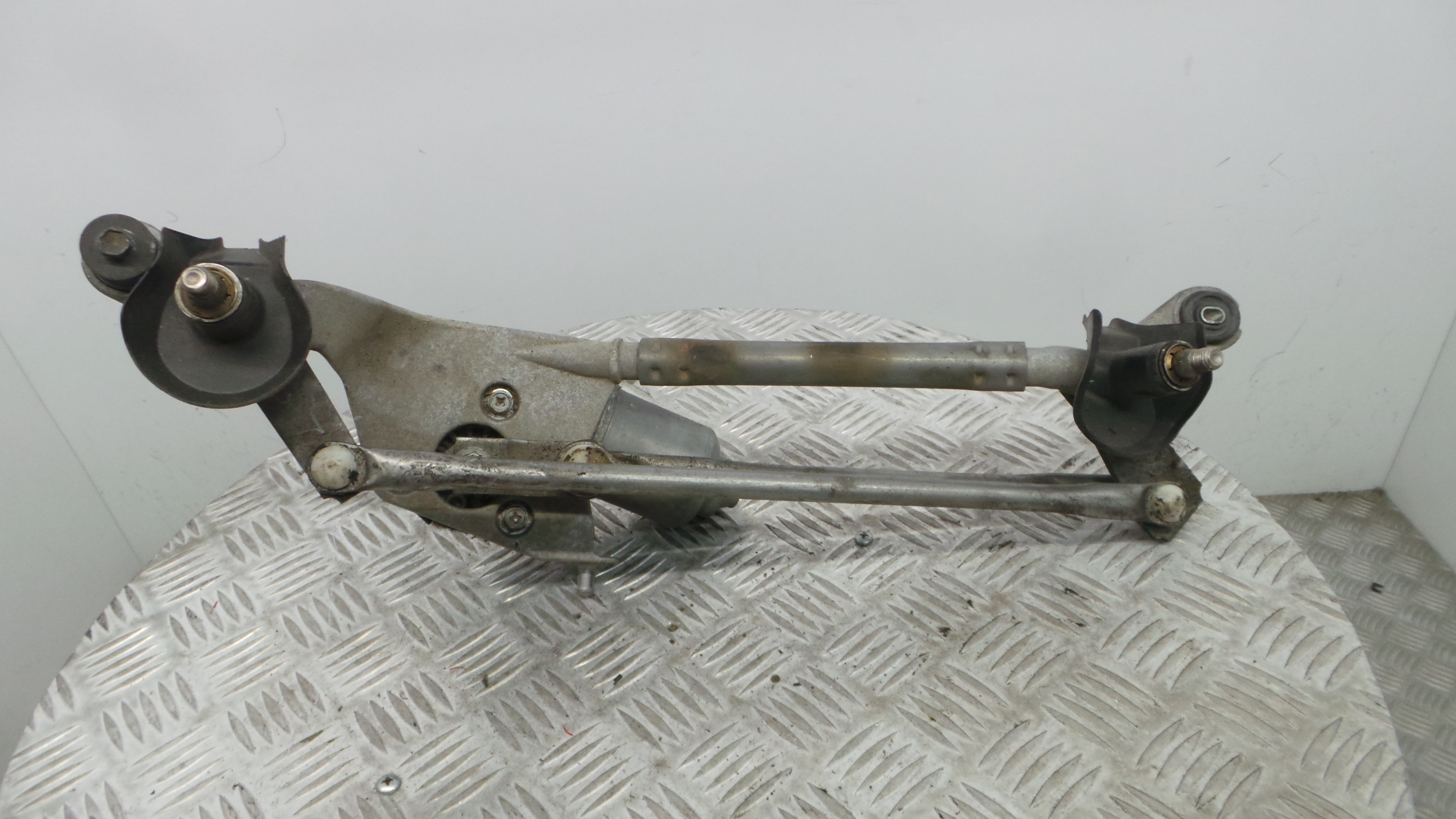 Motor Limpa Vidros Frente 85110-0D080 - TOYOTA YARIS (_P9_), YARIS/VITZ (_P9_)-33197788 Motor Limpa Vidros Frente 85110-0D080 - TOYOTA YARIS (_P9_), YARIS/VITZ (_P9_)-33197788