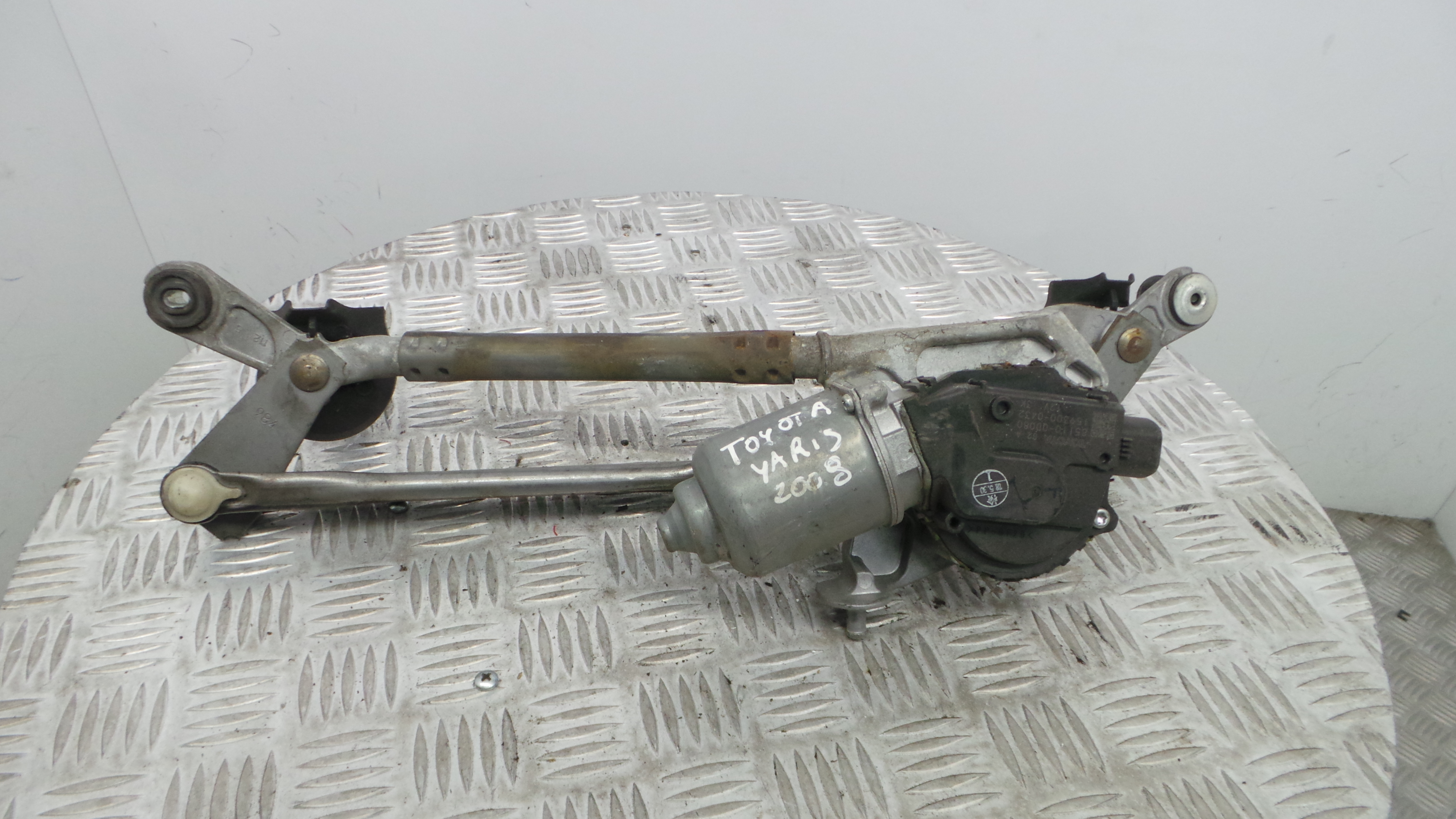 Motor Limpa Vidros Frente 85110-0D080 - TOYOTA YARIS (_P9_), YARIS/VITZ (_P9_)-33197788