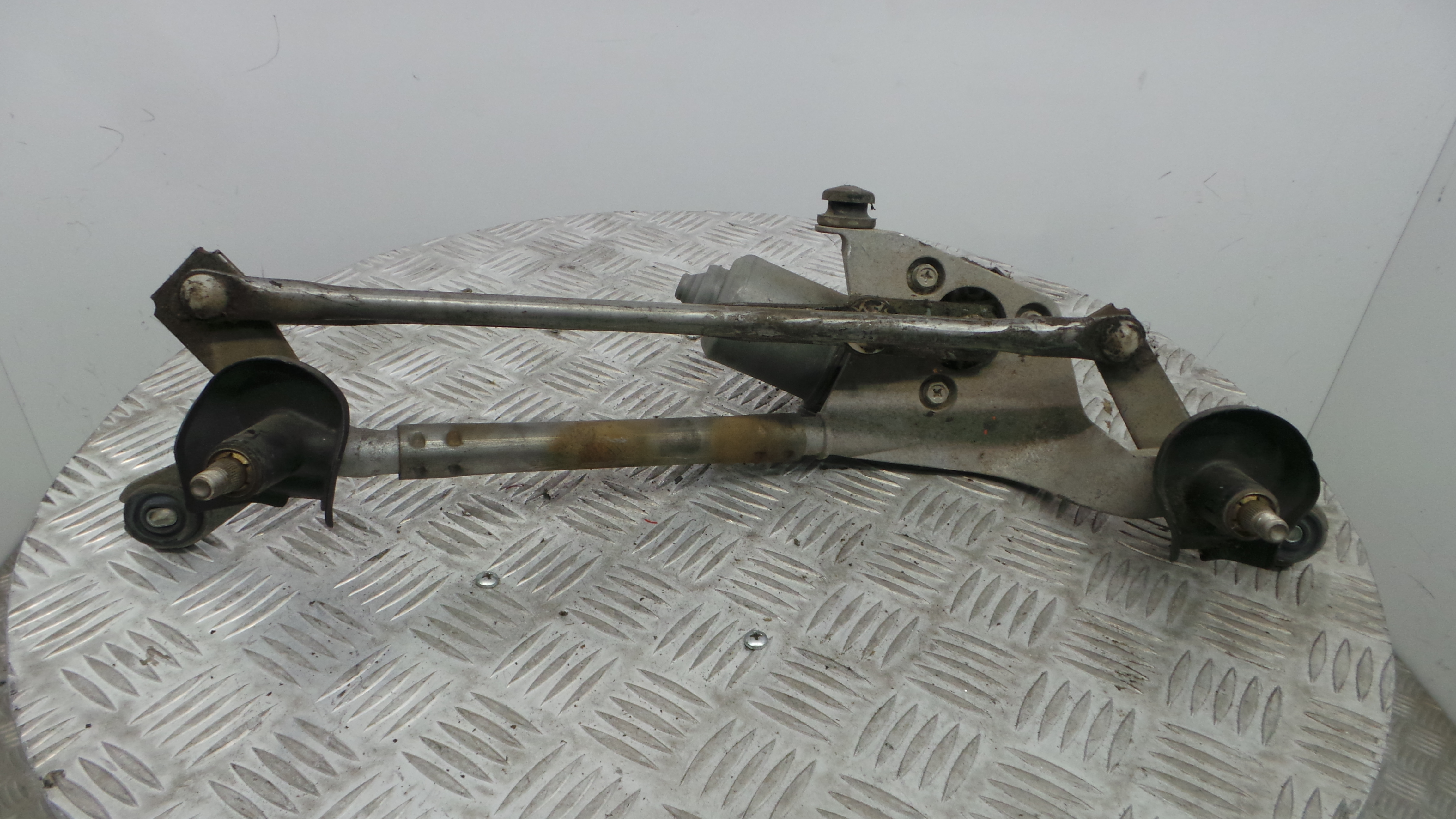 Motor Limpa Vidros Frente 85110-0D080 - TOYOTA YARIS (_P9_), YARIS/VITZ (_P9_)-33197794 Motor Limpa Vidros Frente 85110-0D080 - TOYOTA YARIS (_P9_), YARIS/VITZ (_P9_)-33197794