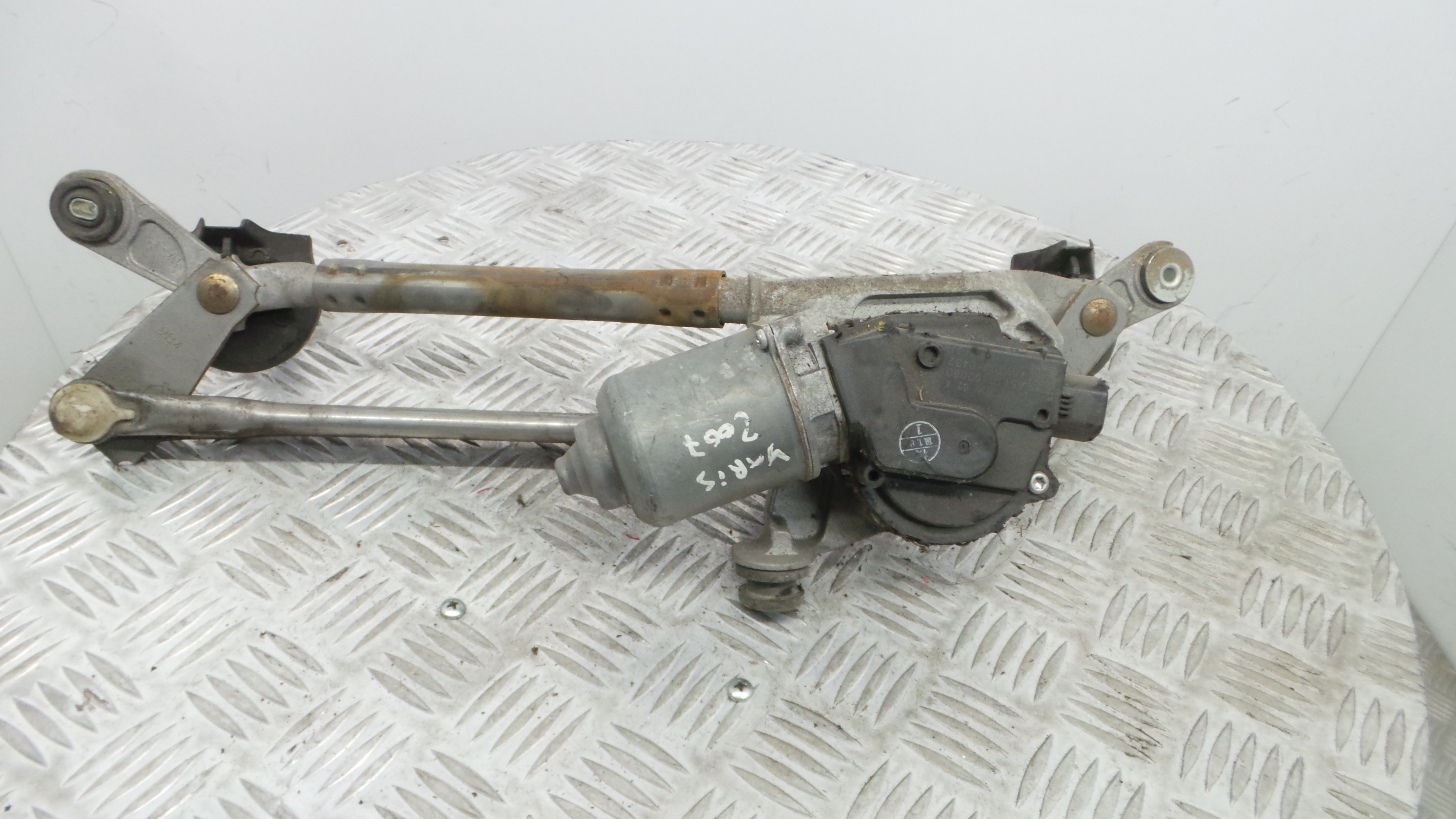 Motor Limpa Vidros Frente 85110-0D080 - TOYOTA YARIS (_P9_), YARIS/VITZ (_P9_)-33197794