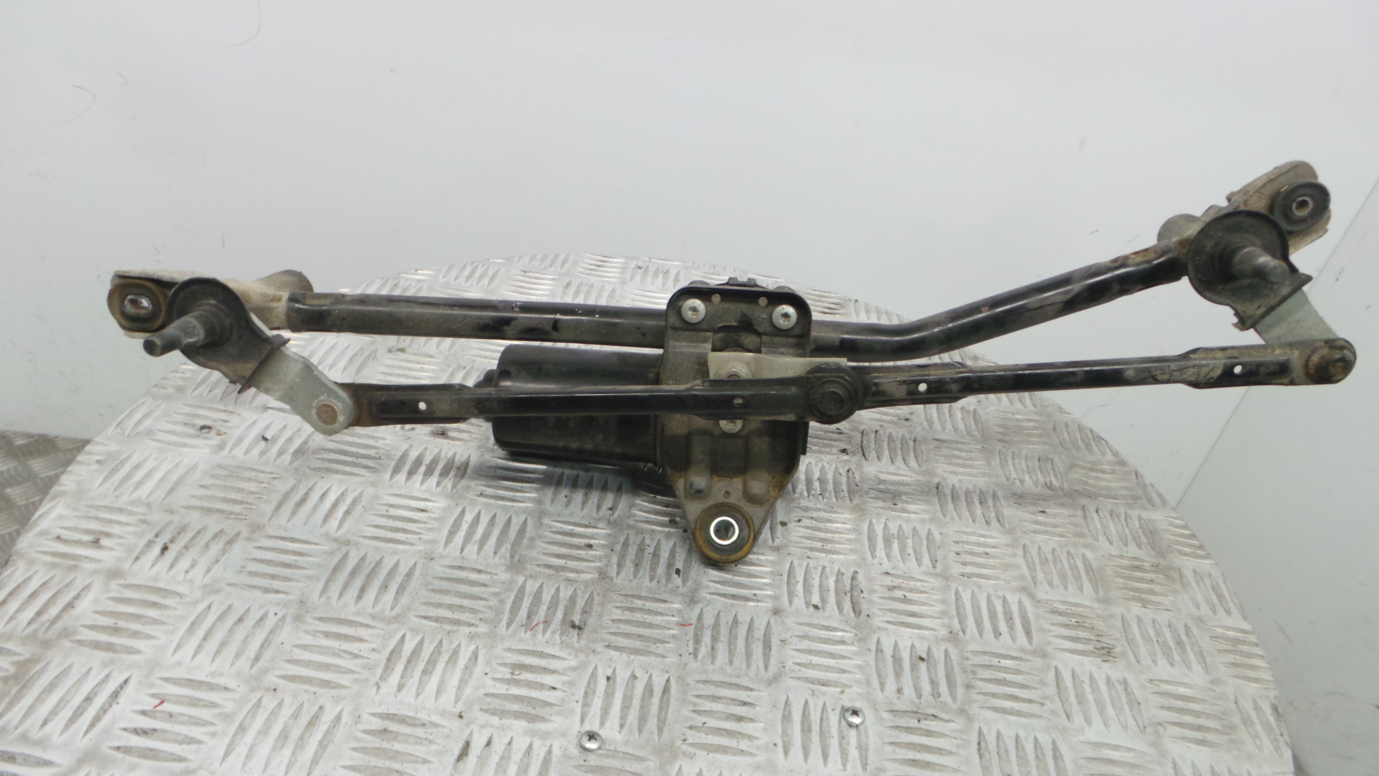 Motor Limpa Vidros Frente 981001H900 - KIA CEE'D Hatchback (ED)-33197797 Motor Limpa Vidros Frente 981001H900 - KIA CEE'D Hatchback (ED)-33197797