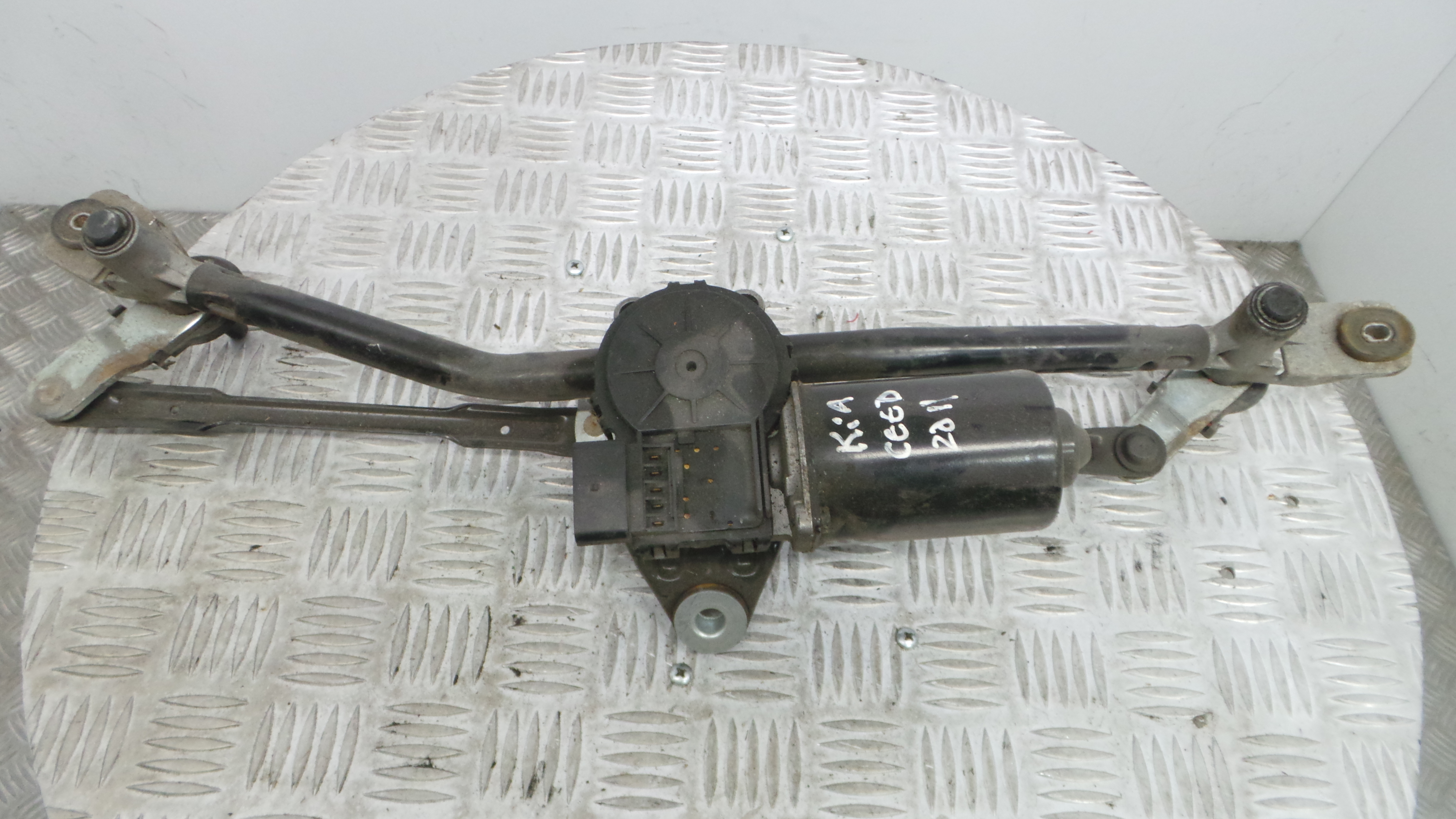 Motor Limpa Vidros Frente 981001H900 - KIA CEE'D Hatchback (ED)-33197797