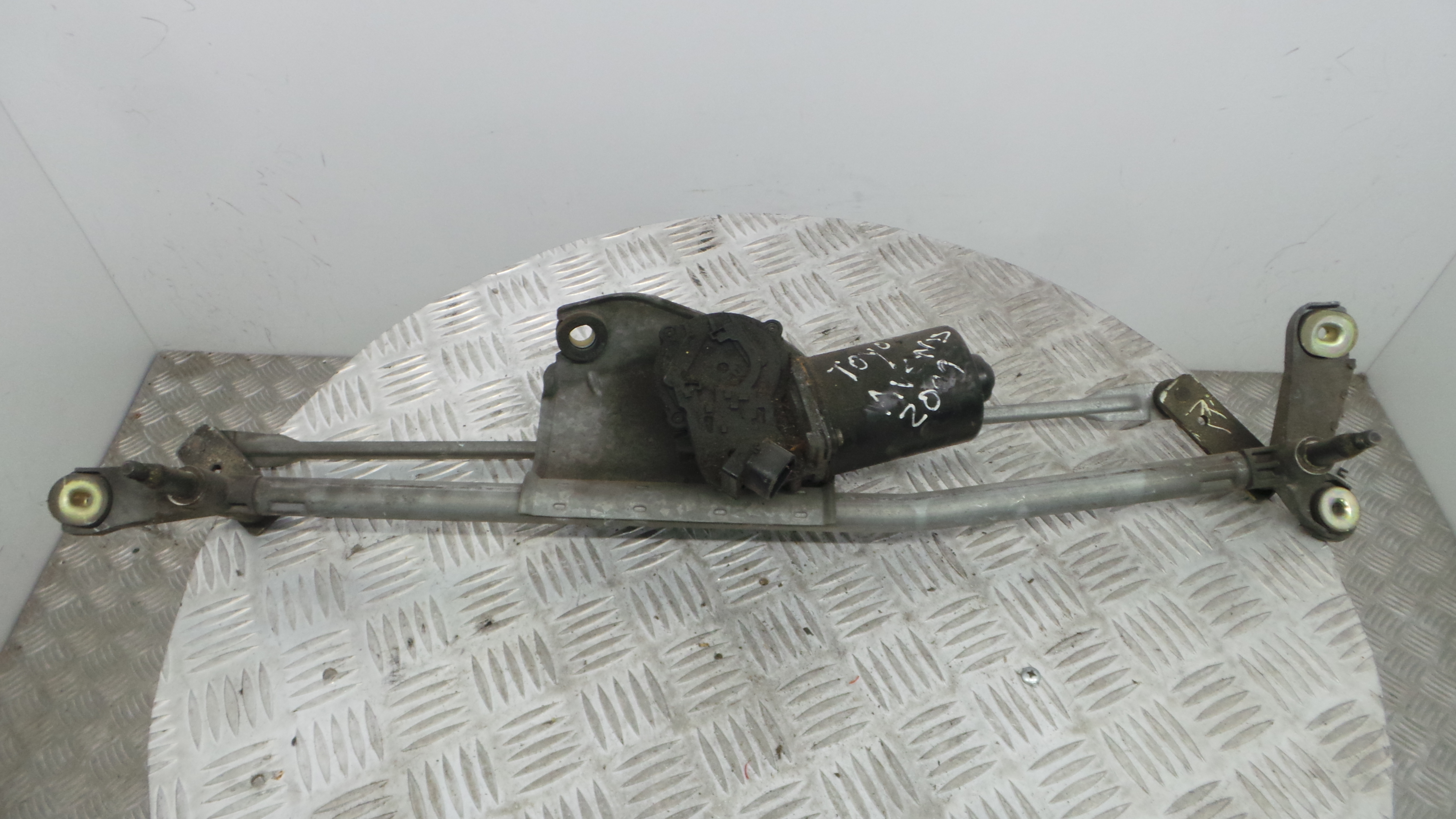 Motor Limpa Vidros Frente 85110-05040-B - TOYOTA AVENSIS Combi (_T27_)-33197856 Motor Limpa Vidros Frente 85110-05040-B - TOYOTA AVENSIS Combi (_T27_)-33197856