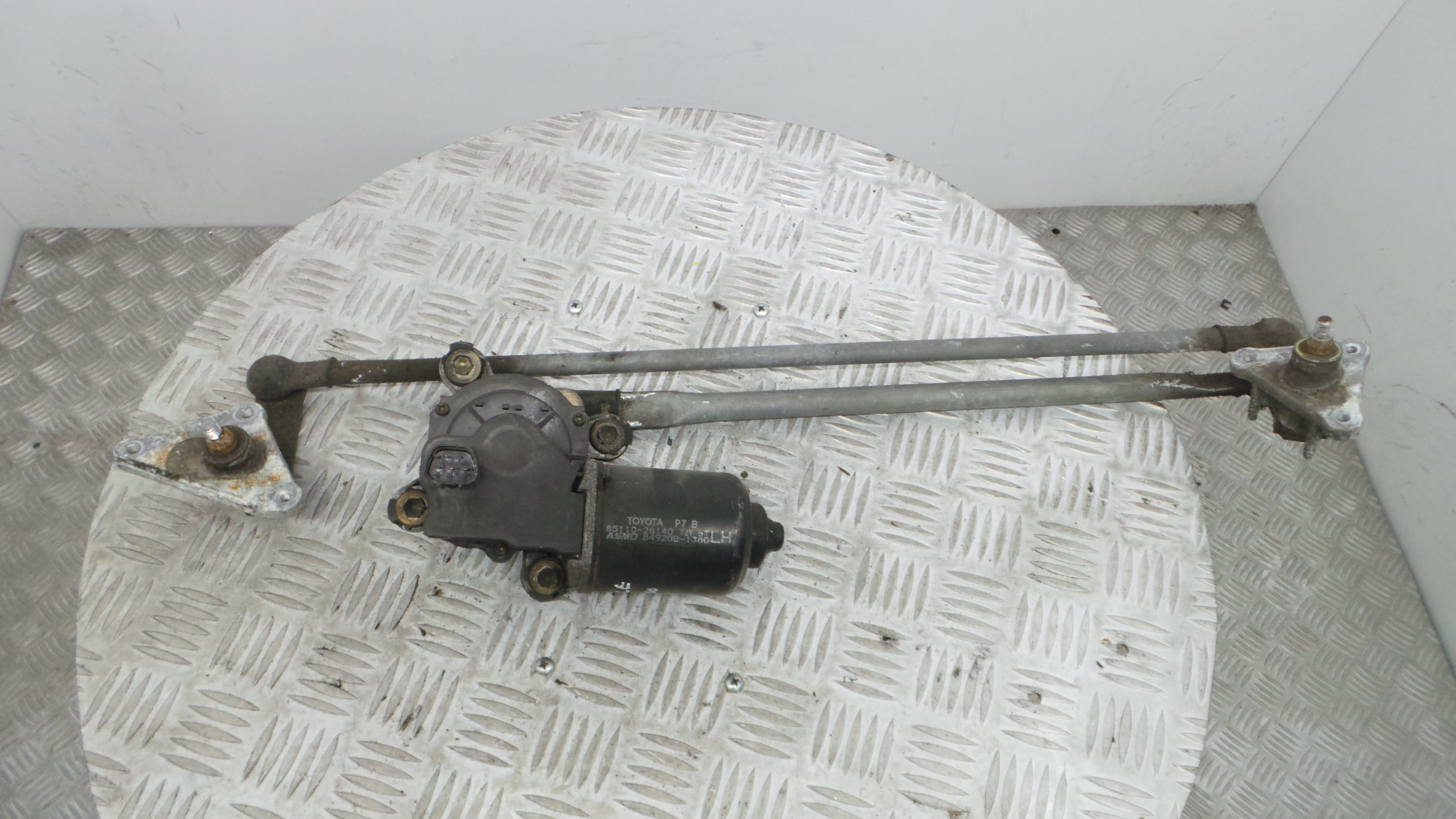 Motor Limpa Vidros Frente  85110-26140 - TOYOTA HIACE IV Caixa (__H1_, __H2_)-33197859