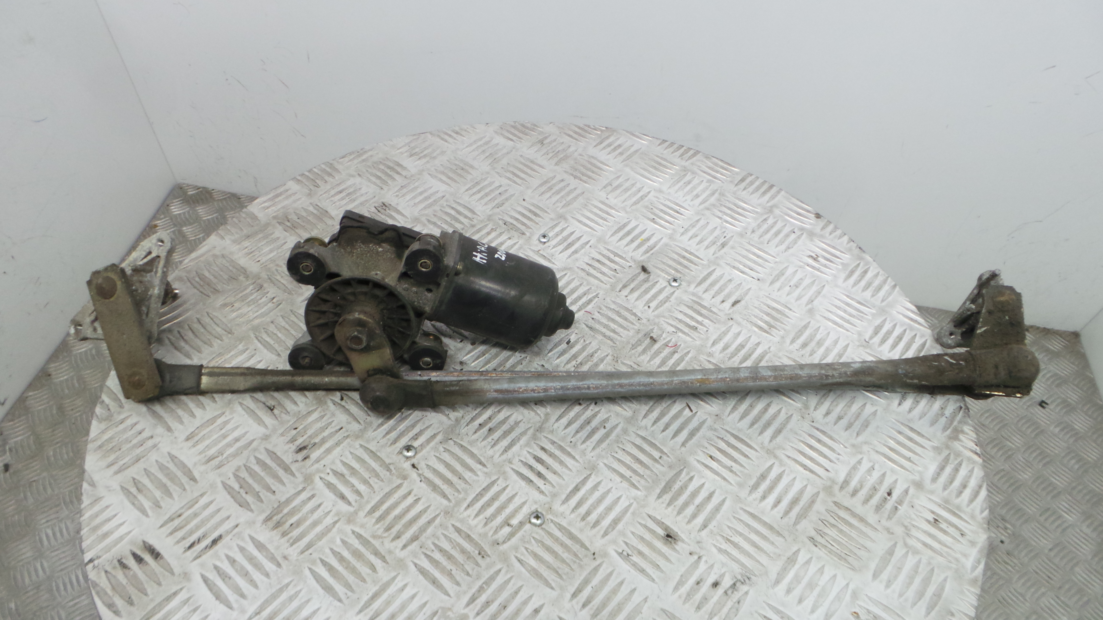 Motor Limpa Vidros Frente  85110-26140 - TOYOTA HIACE IV Caixa (__H1_, __H2_)-33197859