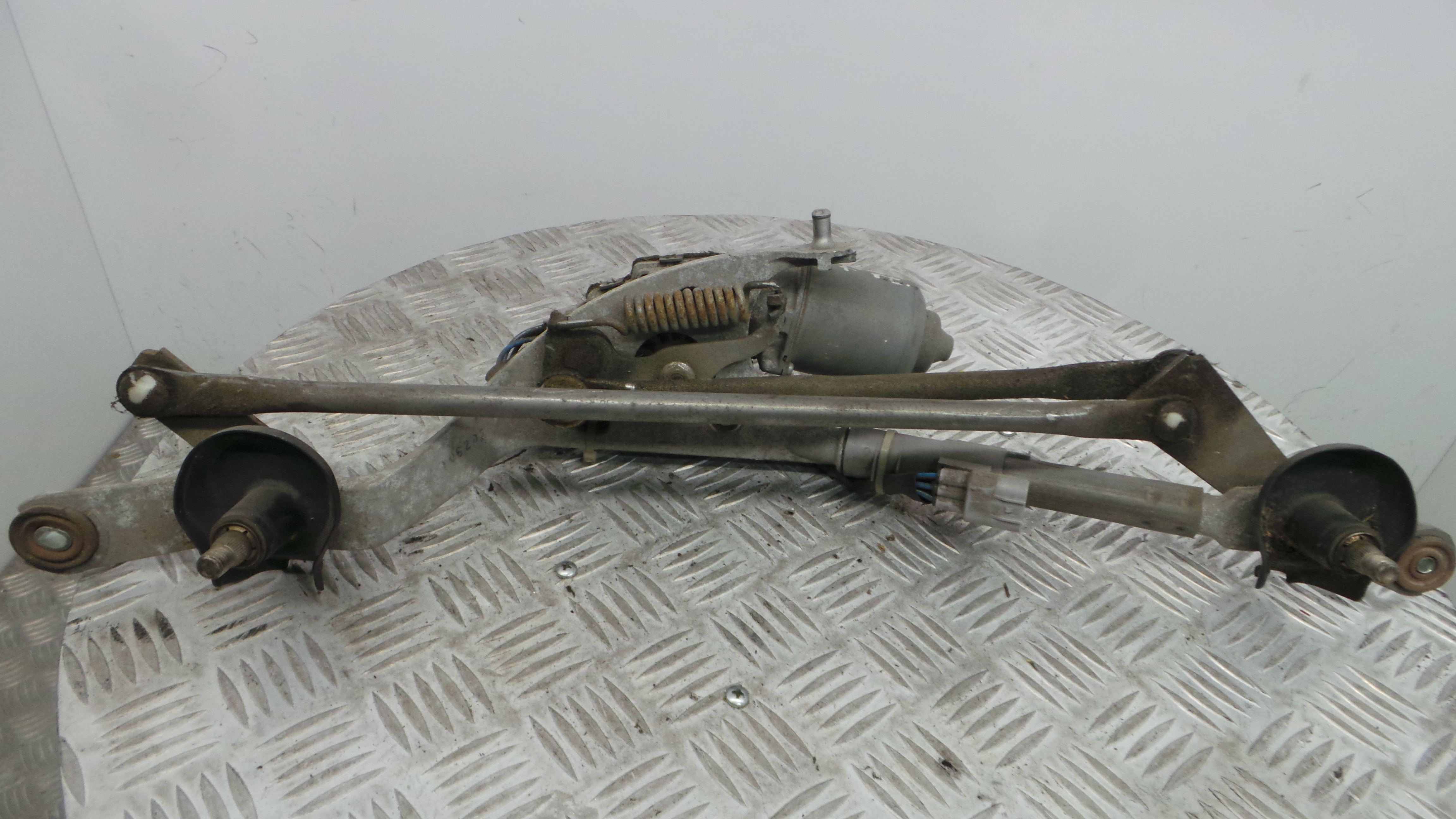 Motor Limpa Vidros Frente  85110-02190 - TOYOTA AURIS (_E15_), COROLLA (_E15_)-33197862