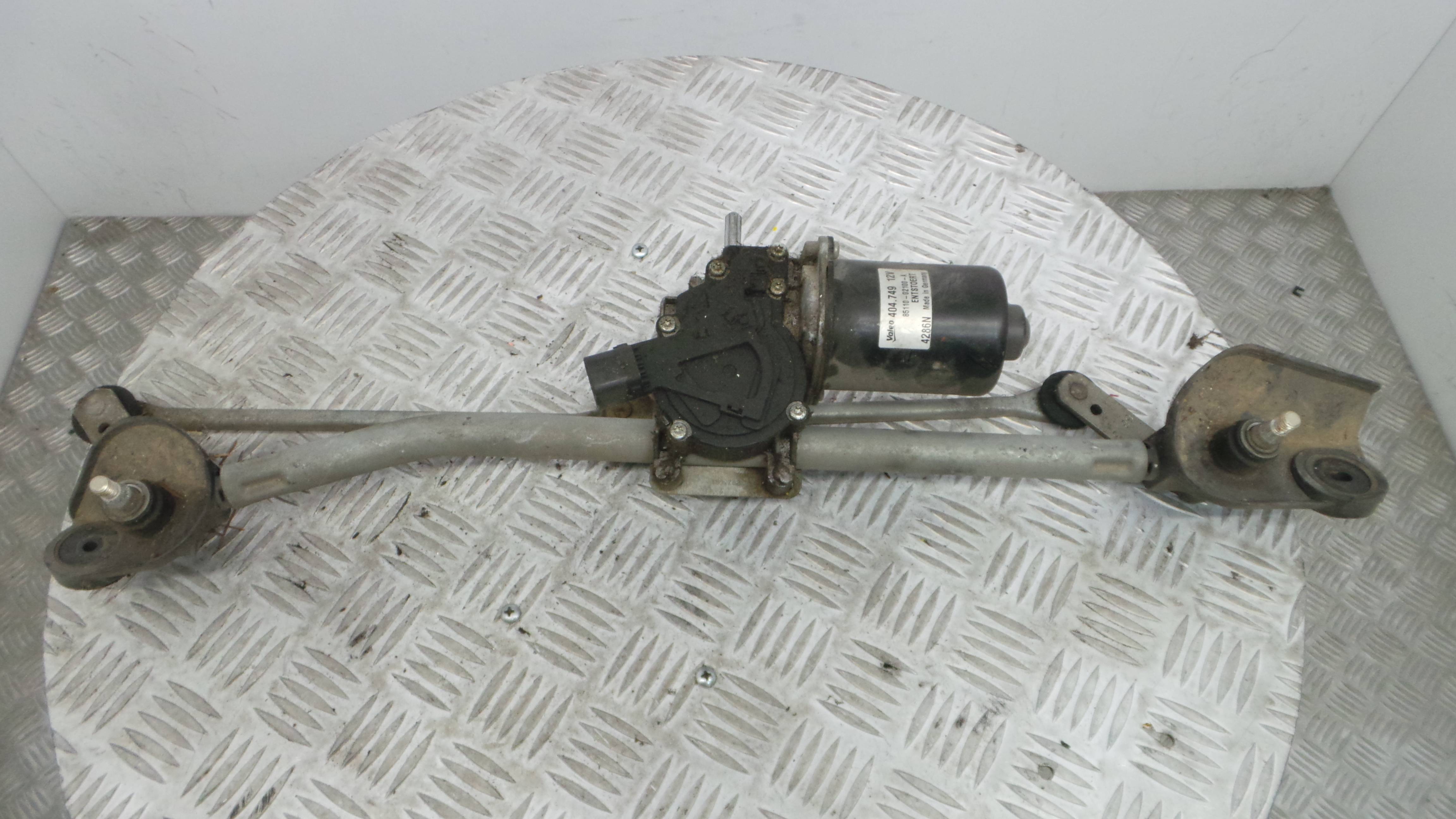 Motor Limpa Vidros Frente 85110-02100-A - TOYOTA COROLLA (_E12_), COROLLA / ALLEX (_E12_)-33197865 Motor Limpa Vidros Frente 85110-02100-A - TOYOTA COROLLA (_E12_), COROLLA / ALLEX (_E12_)-33197865