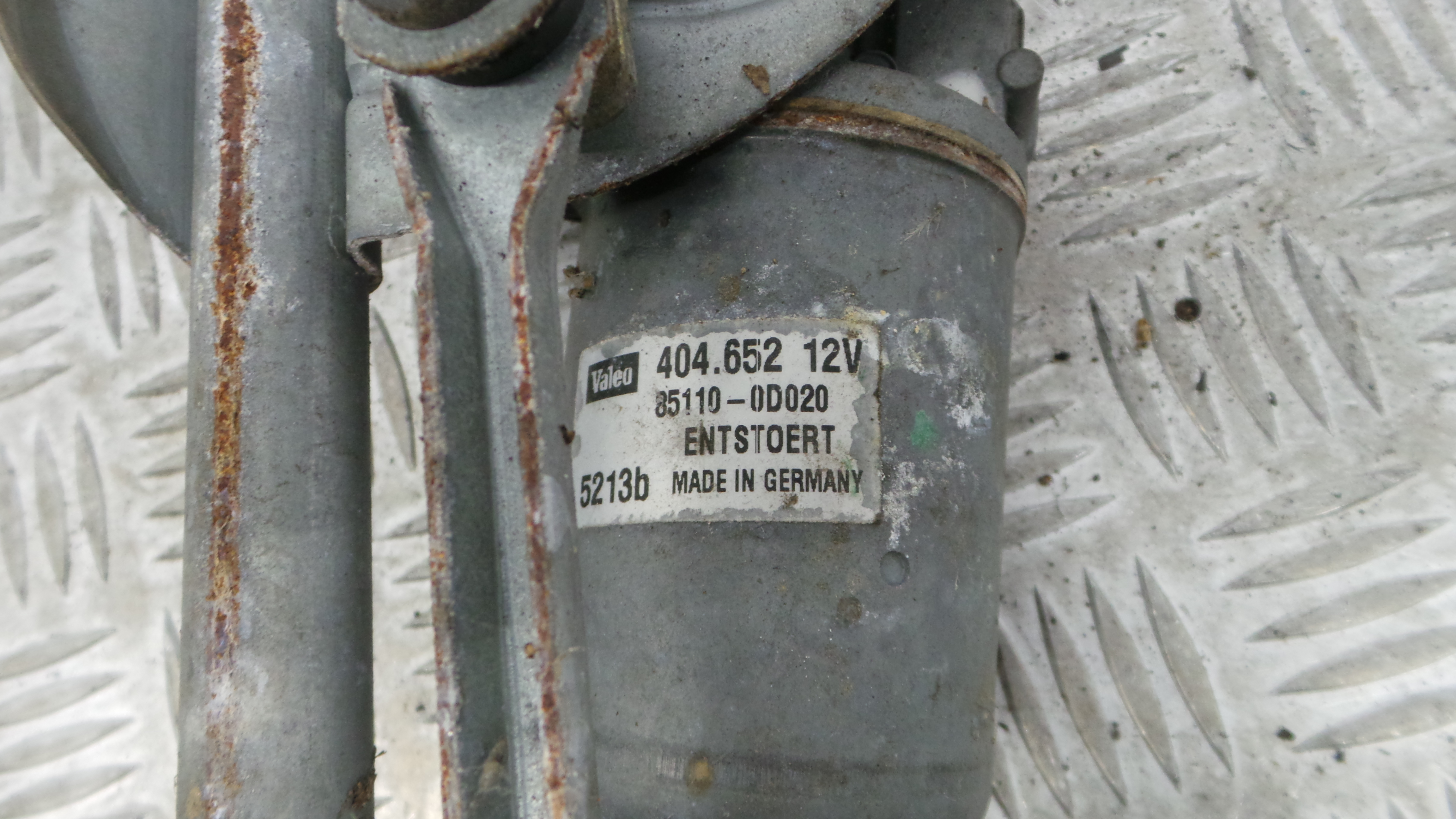 Motor Limpa Vidros Frente 85110-0D020 - TOYOTA YARIS (_P9_), YARIS/VITZ (_P9_)-33197868