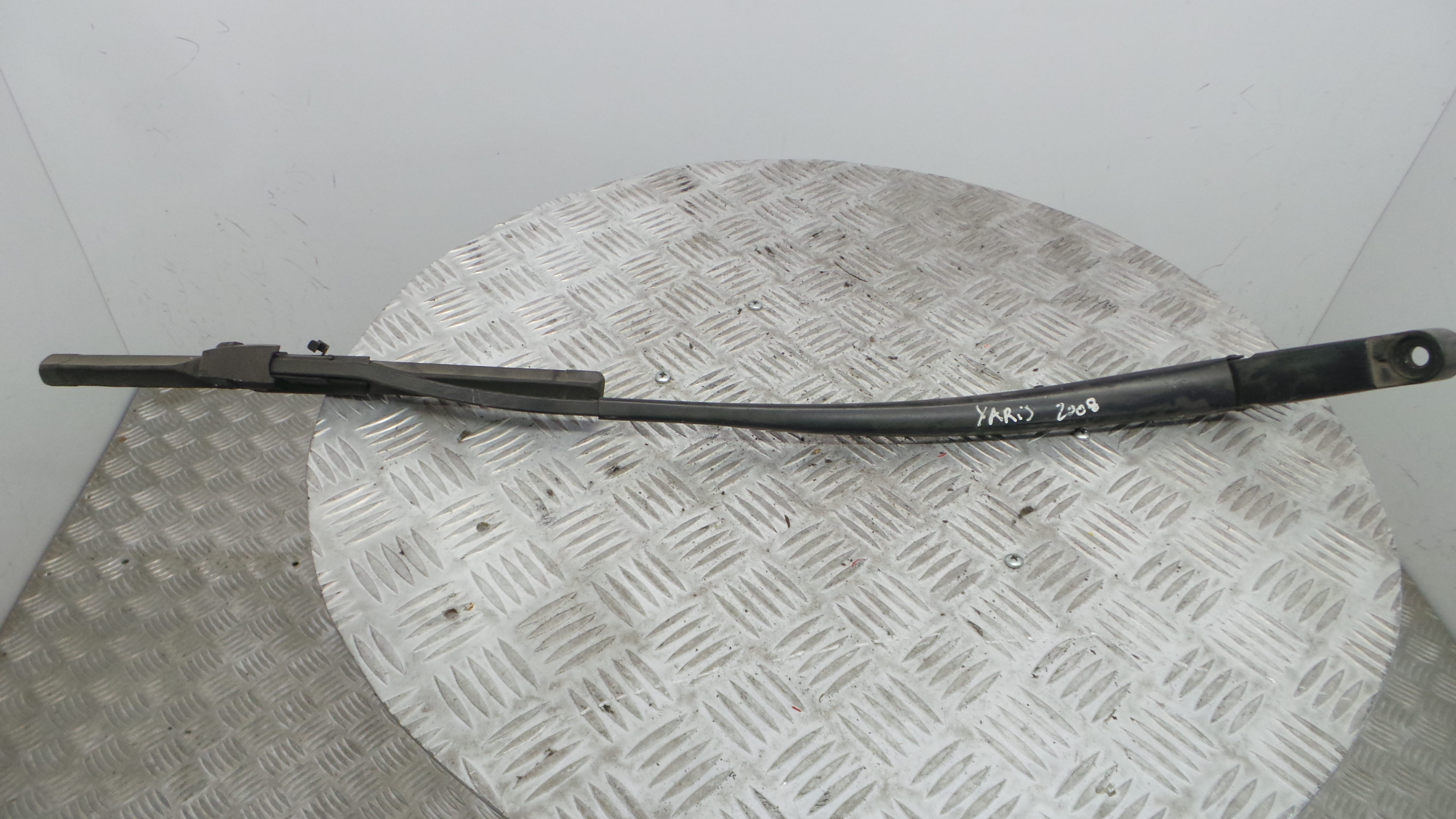 Braço Direito Limpa Para brisas 852110D070 - TOYOTA YARIS (_P9_), YARIS/VITZ (_P9_)-33197918