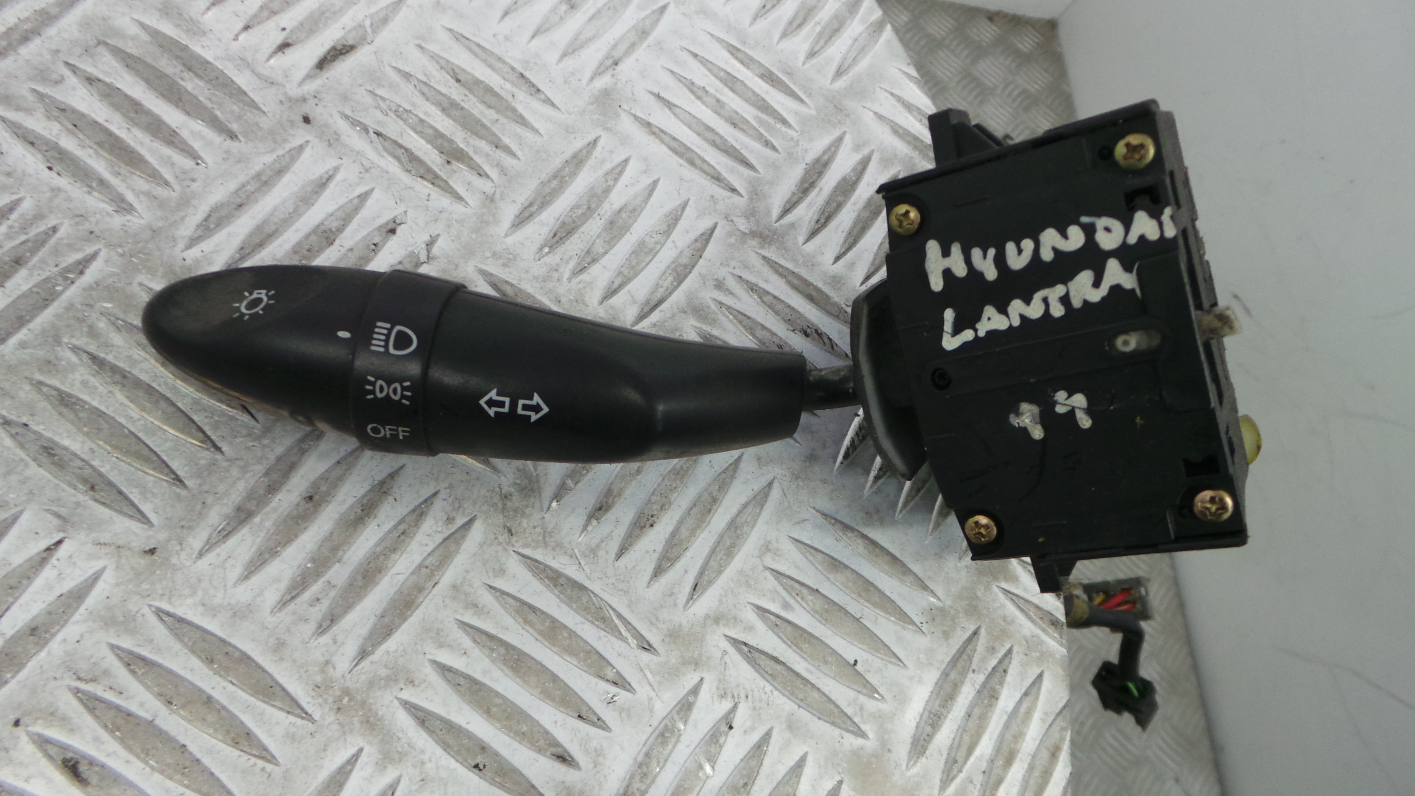 Comando das luzes   - HYUNDAI ELANTRA II (J-2), LANTRA II (J-2), LANTRA Mk II (J-2)-33197931