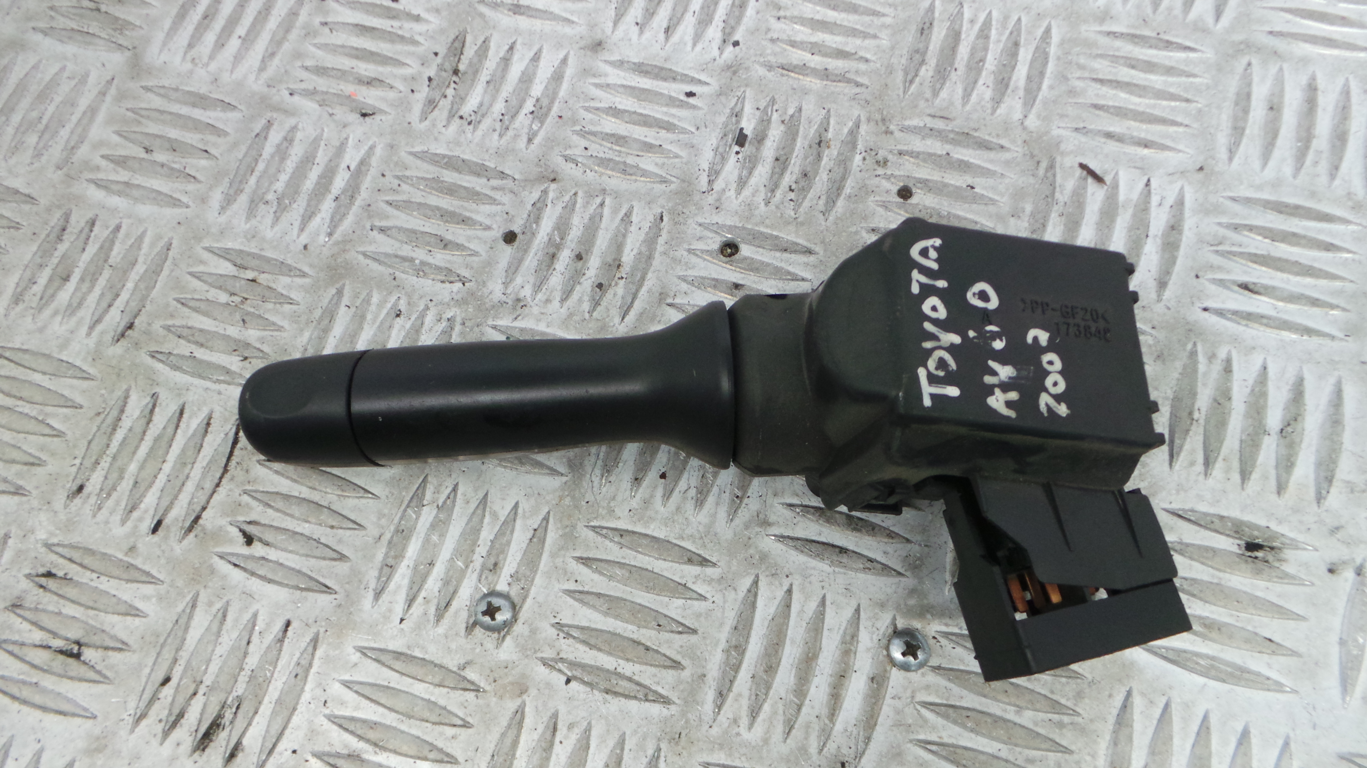 Comando de Limpa Para Brisas 846520H010 - TOYOTA AYGO (_B1_)-33197940