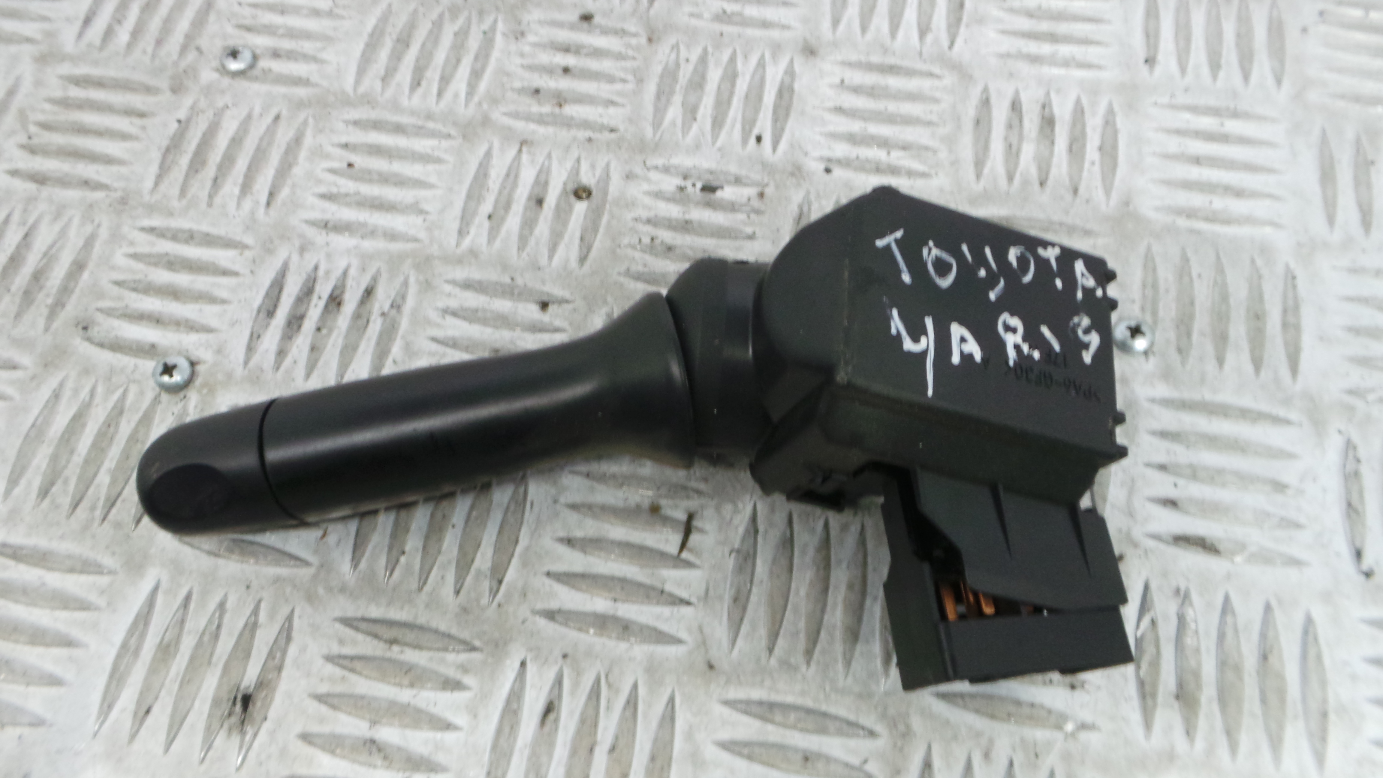 Comando de Limpa Para Brisas 846520D030 - TOYOTA YARIS (_P9_), YARIS/VITZ (_P9_)-33197972