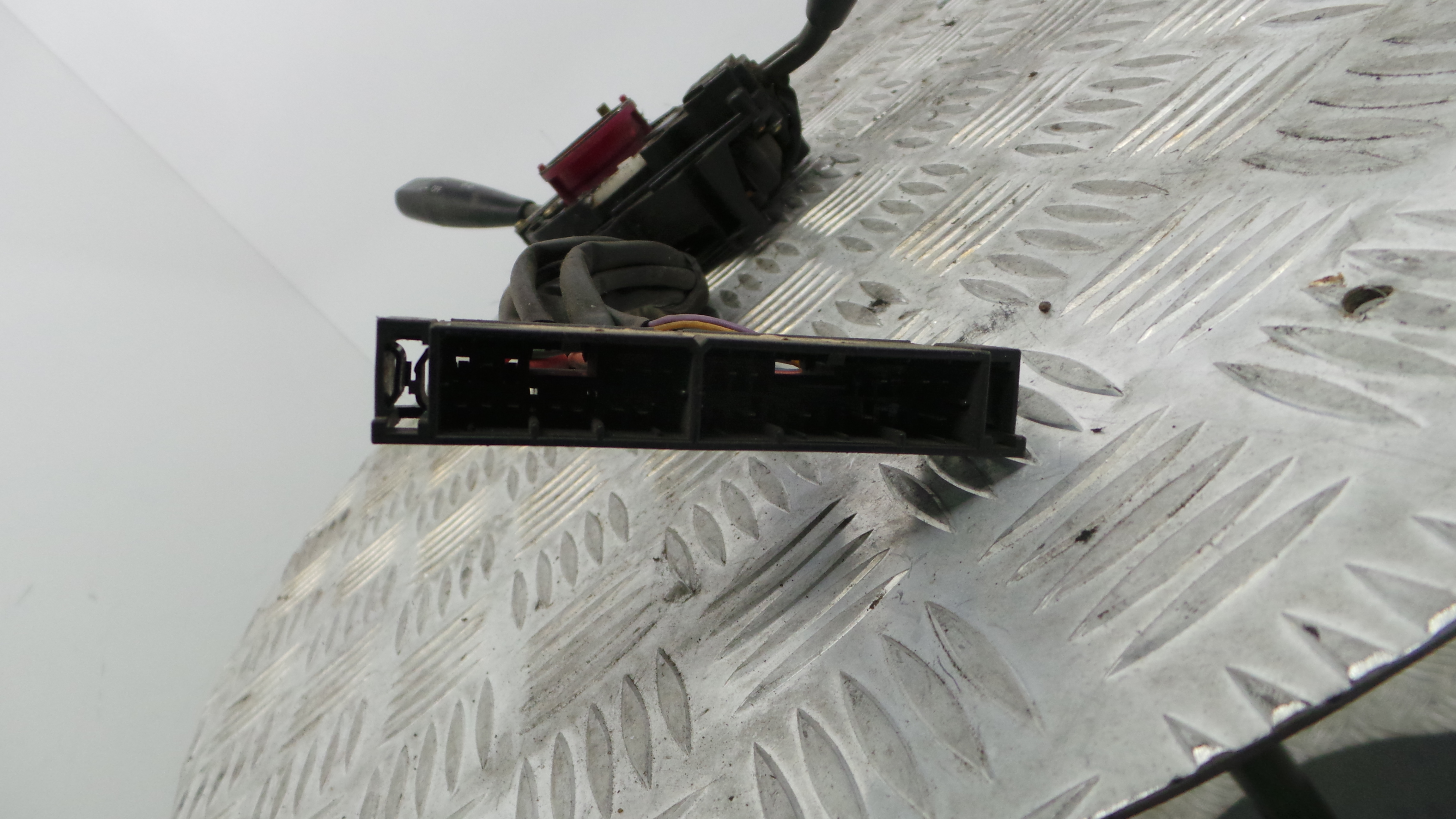 Comando das luzes C14CV318 - TOYOTA COROLLA (_E11_)-33198006