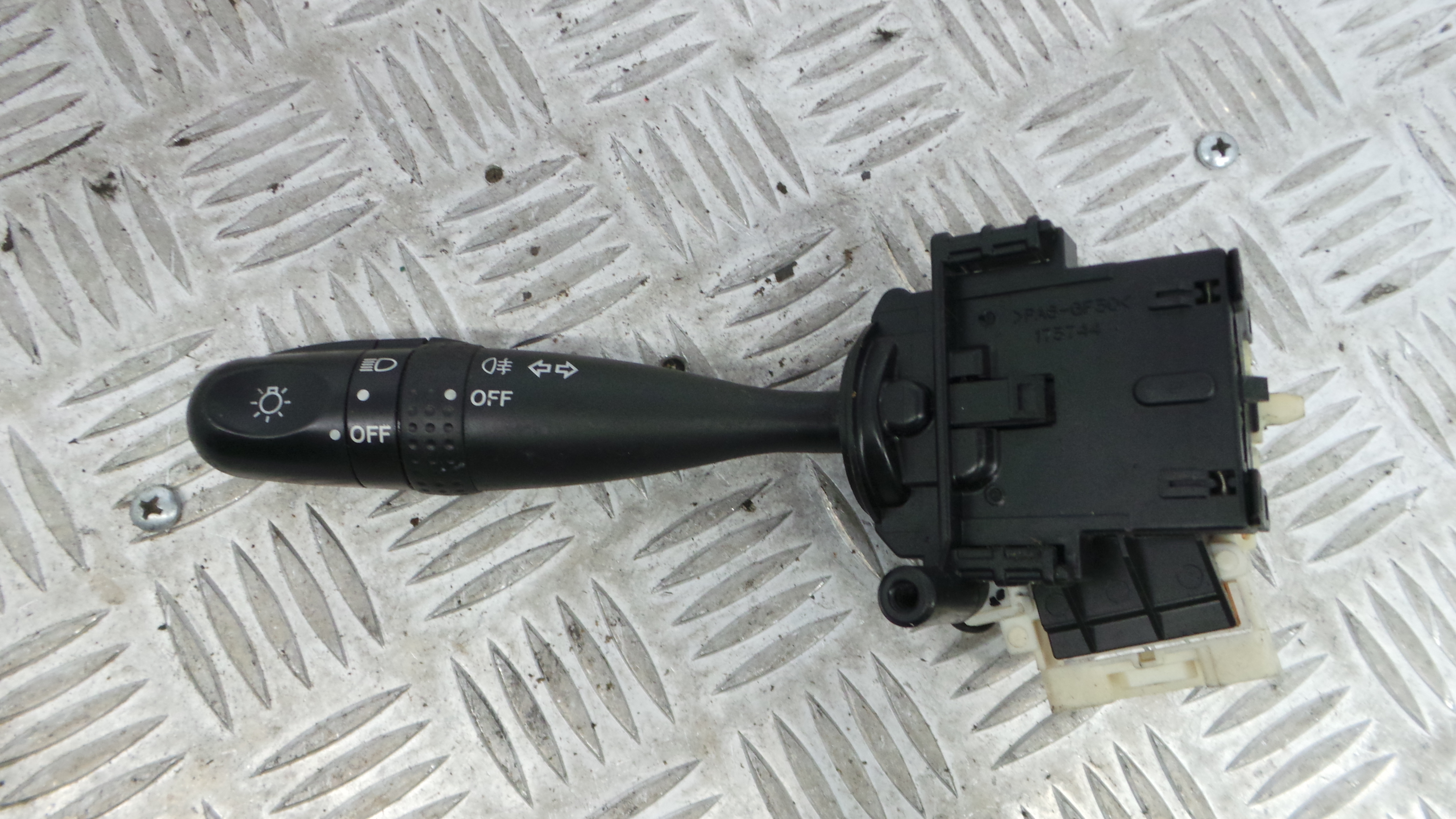 Comando das luzes  37210-62JA1-000 - SUZUKI SWIFT III (MZ, EZ)-33198012