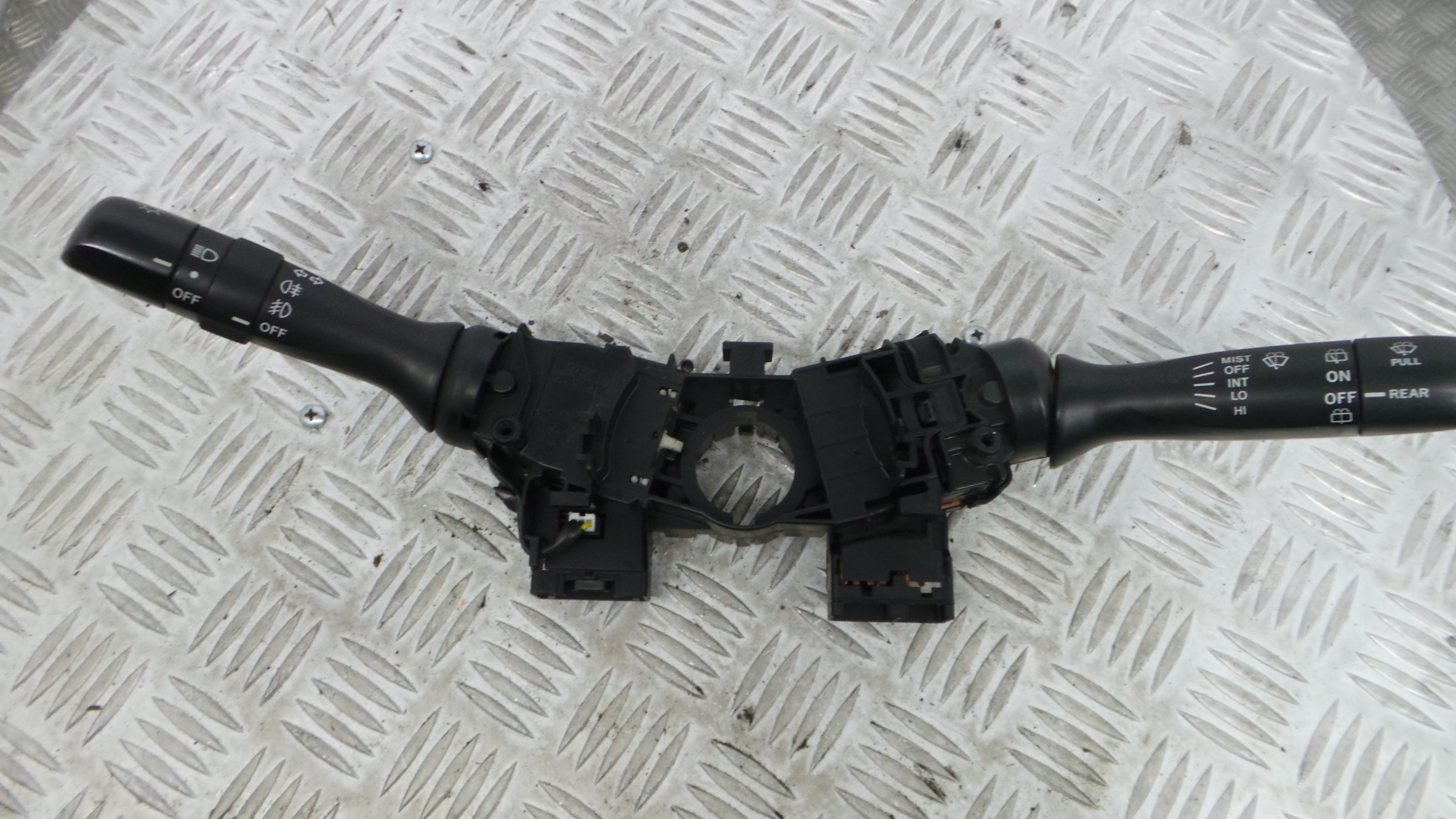 Comando das luzes  846520D030 - TOYOTA YARIS (_P9_), YARIS/VITZ (_P9_)-33198083