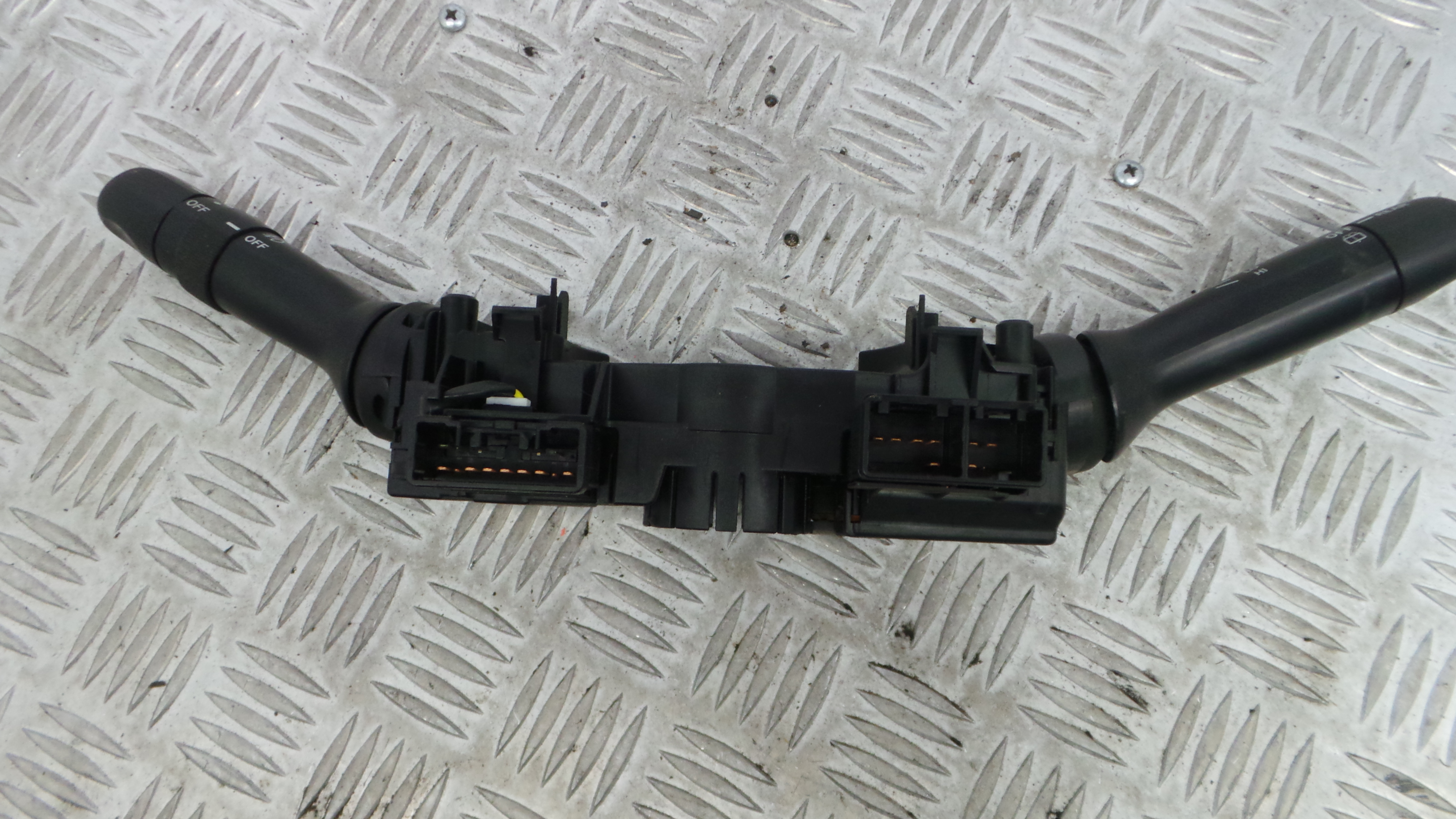 Comando das luzes  846520D030 - TOYOTA YARIS (_P9_), YARIS/VITZ (_P9_)-33198083