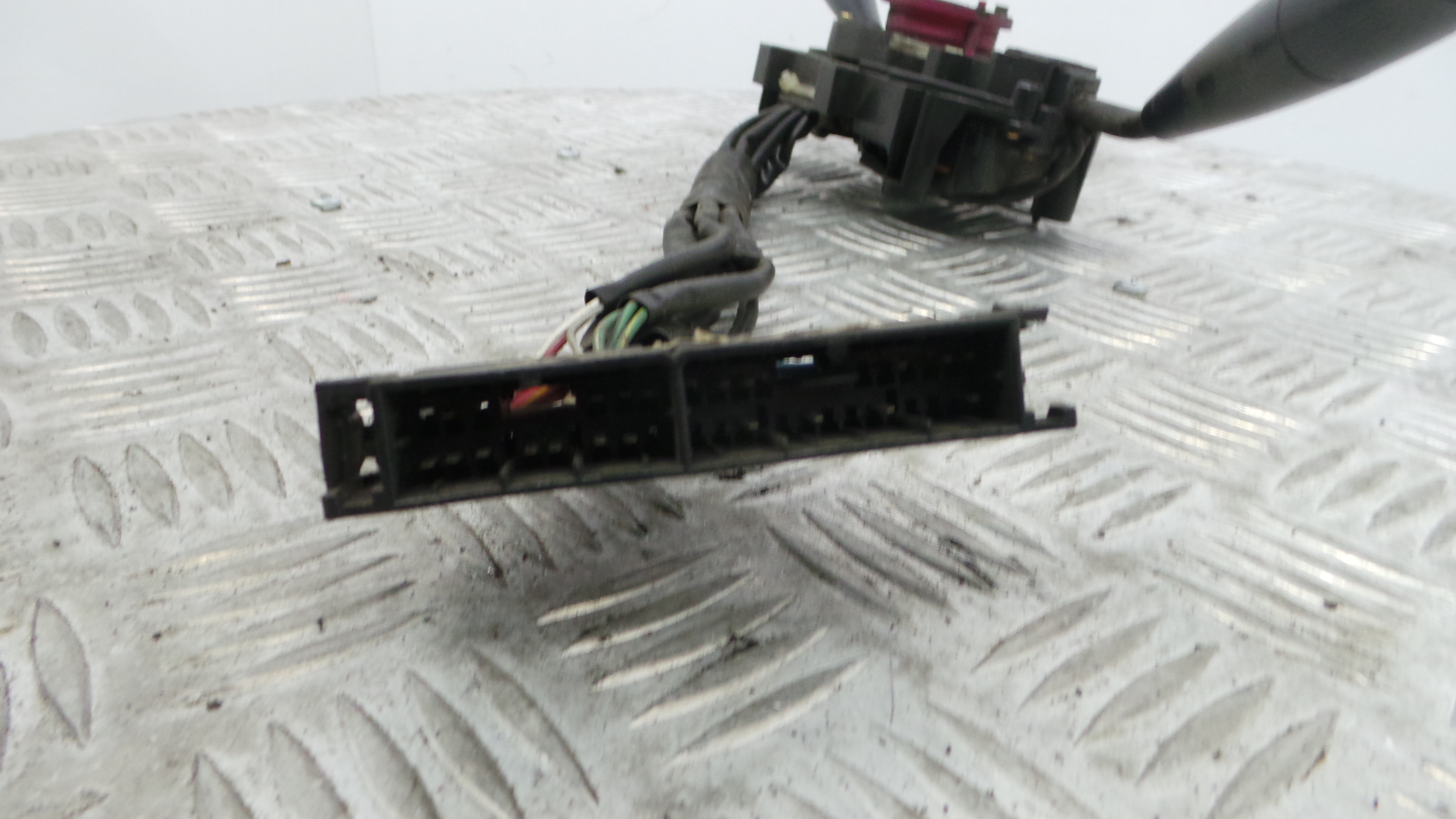 Comando das luzes C14CV318 - TOYOTA COROLLA (_E9_)-33198087