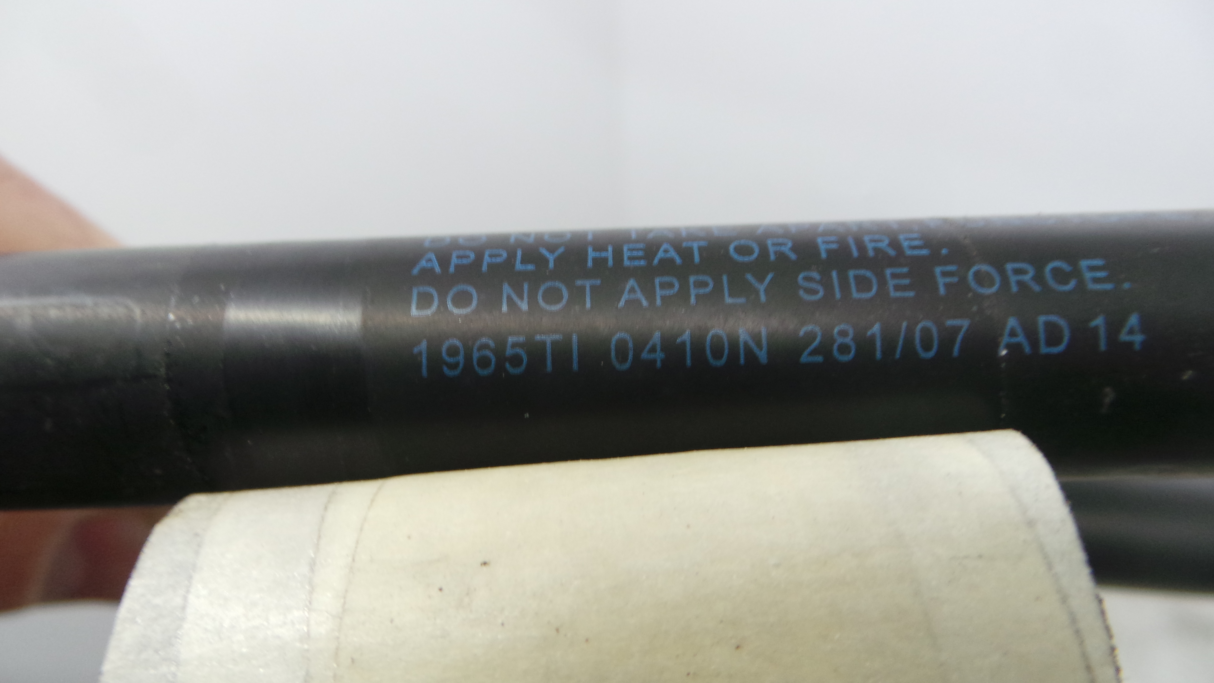 Amortecedor da Mala 1965TI-0410N - SUZUKI SWIFT III (MZ, EZ)-33198162