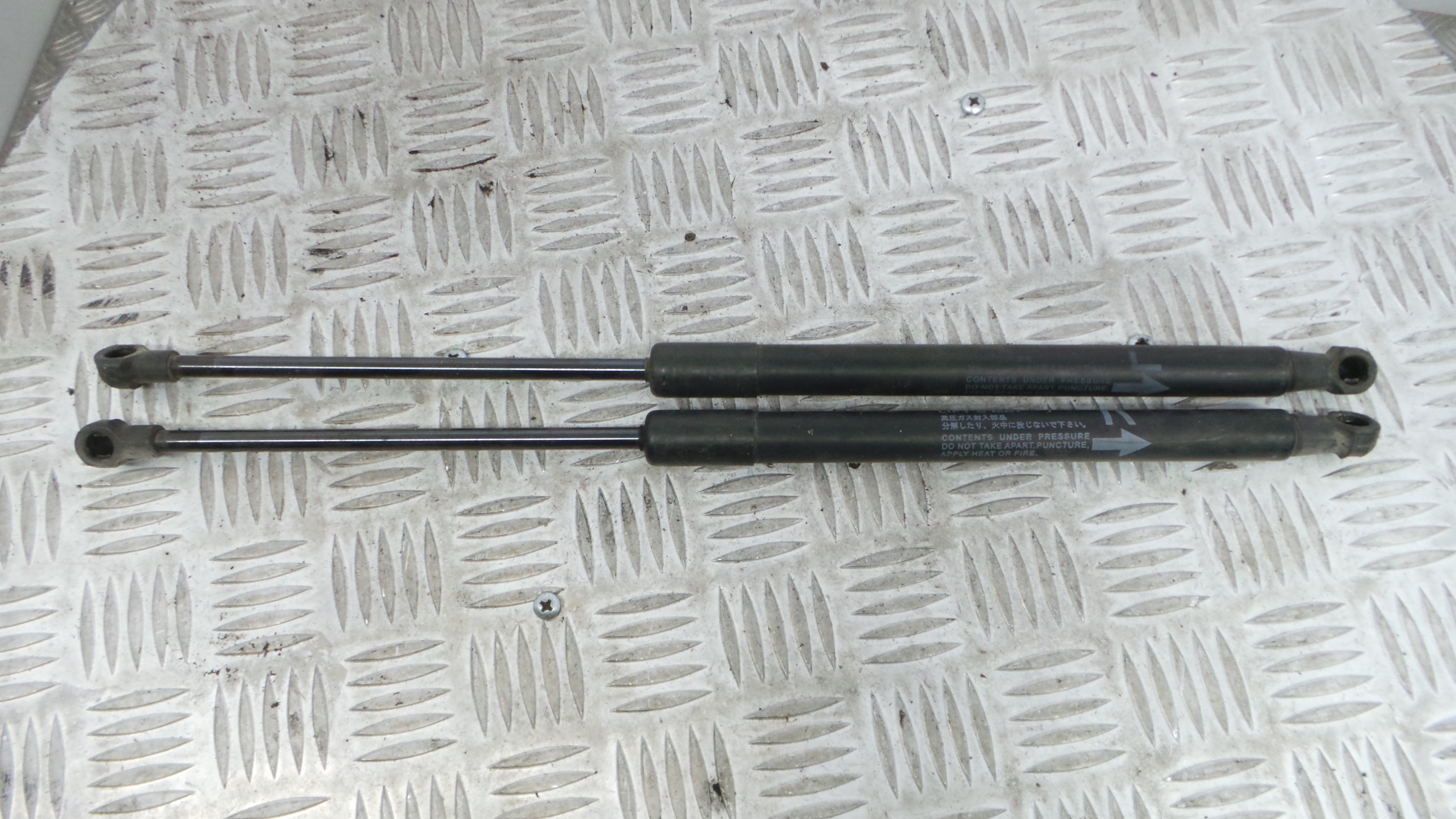 Amortecedor da Mala 68960-0D011 - TOYOTA YARIS (_P9_), YARIS/VITZ (_P9_)-33198174