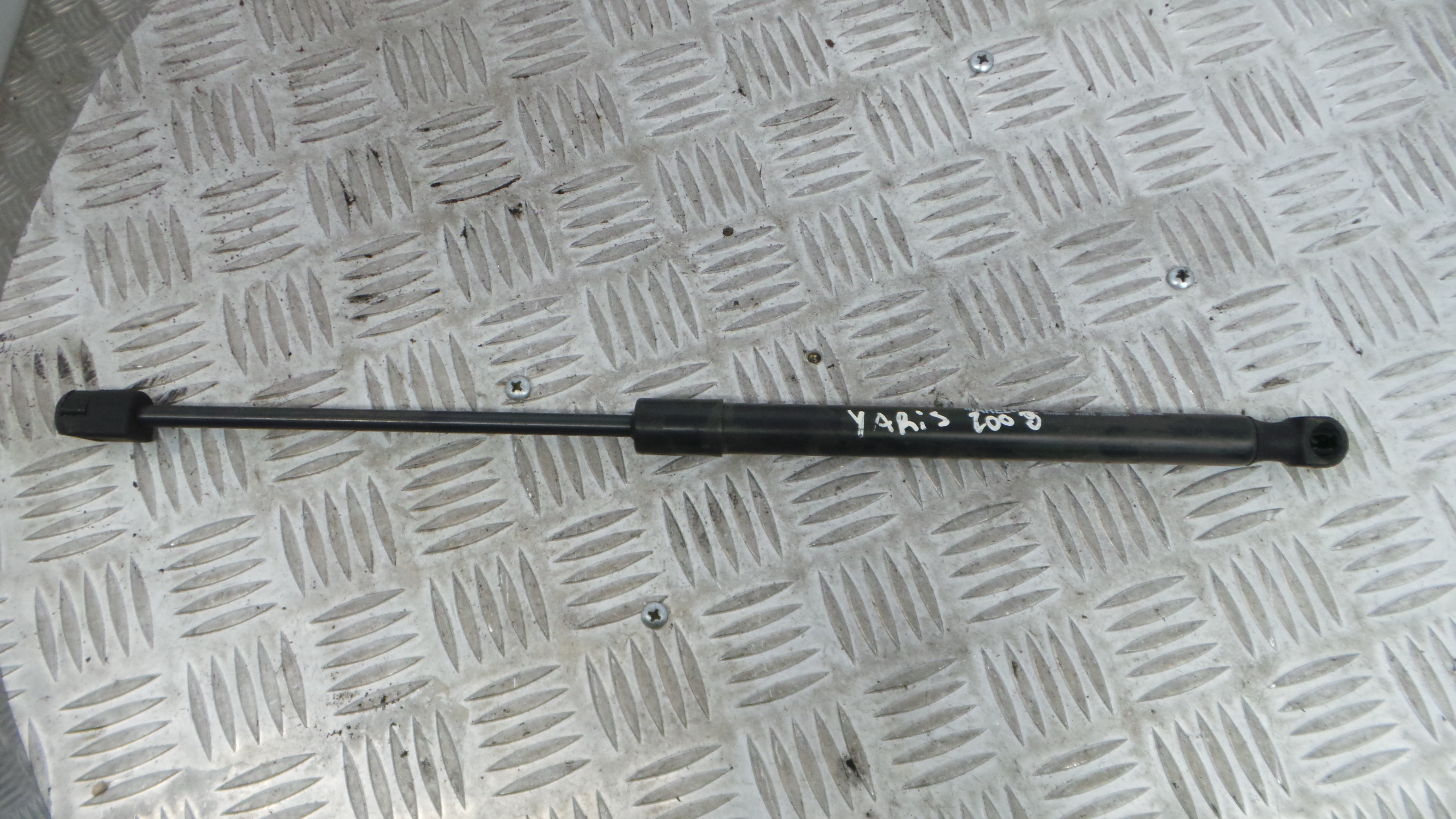 Amortecedor da Mala GS0842 - TOYOTA YARIS (_P9_), YARIS/VITZ (_P9_)-33198181