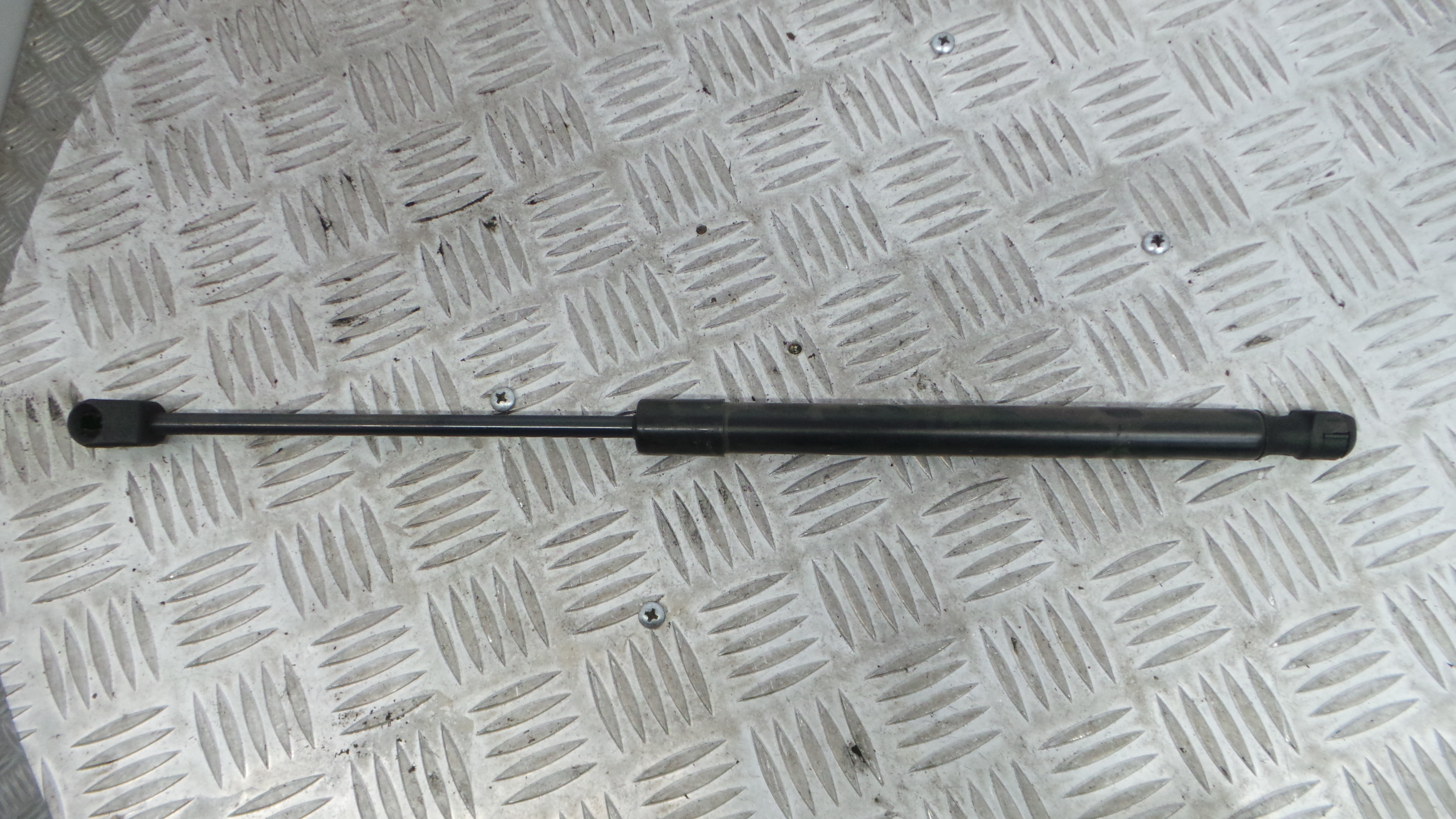 Amortecedor da Mala GS0842 - TOYOTA YARIS (_P9_), YARIS/VITZ (_P9_)-33198181