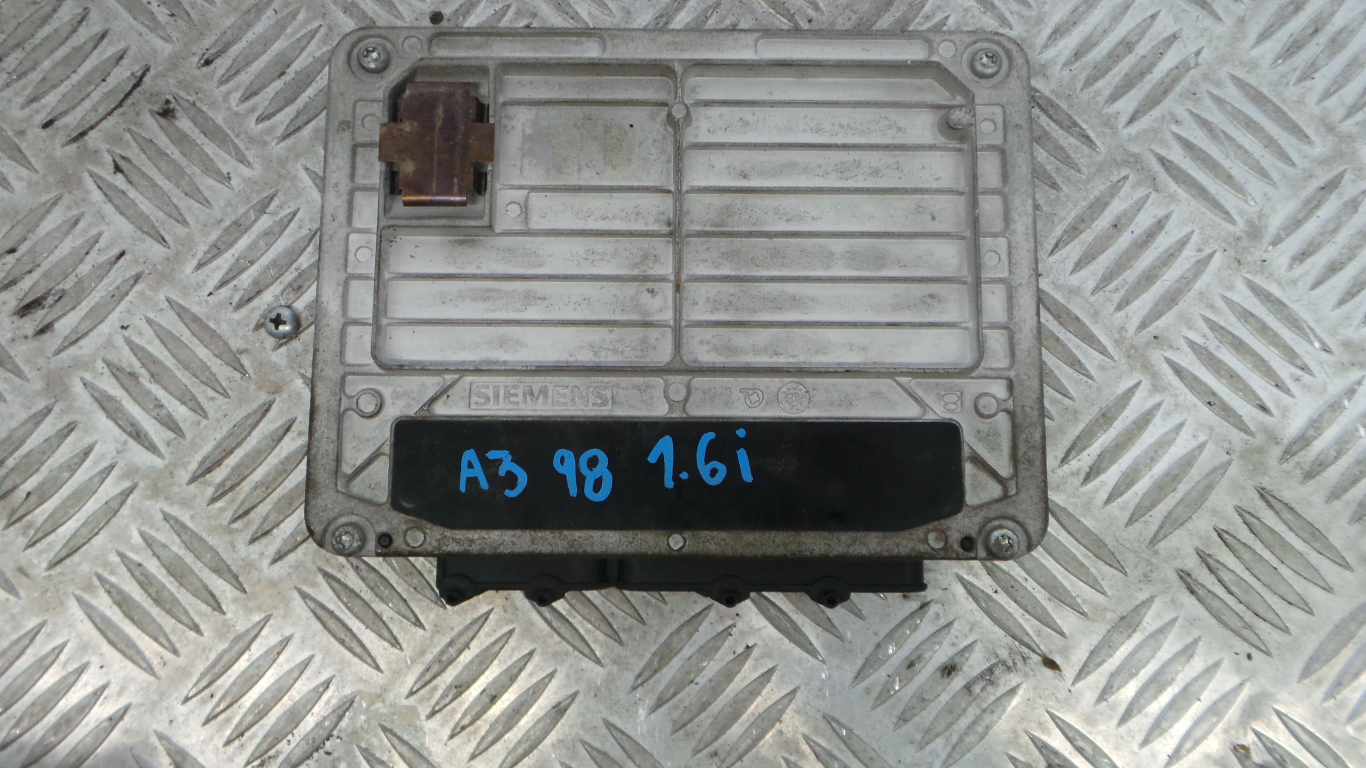 Centralina do Motor 06A906019AM - AUDI A3 (8L1)-33198200