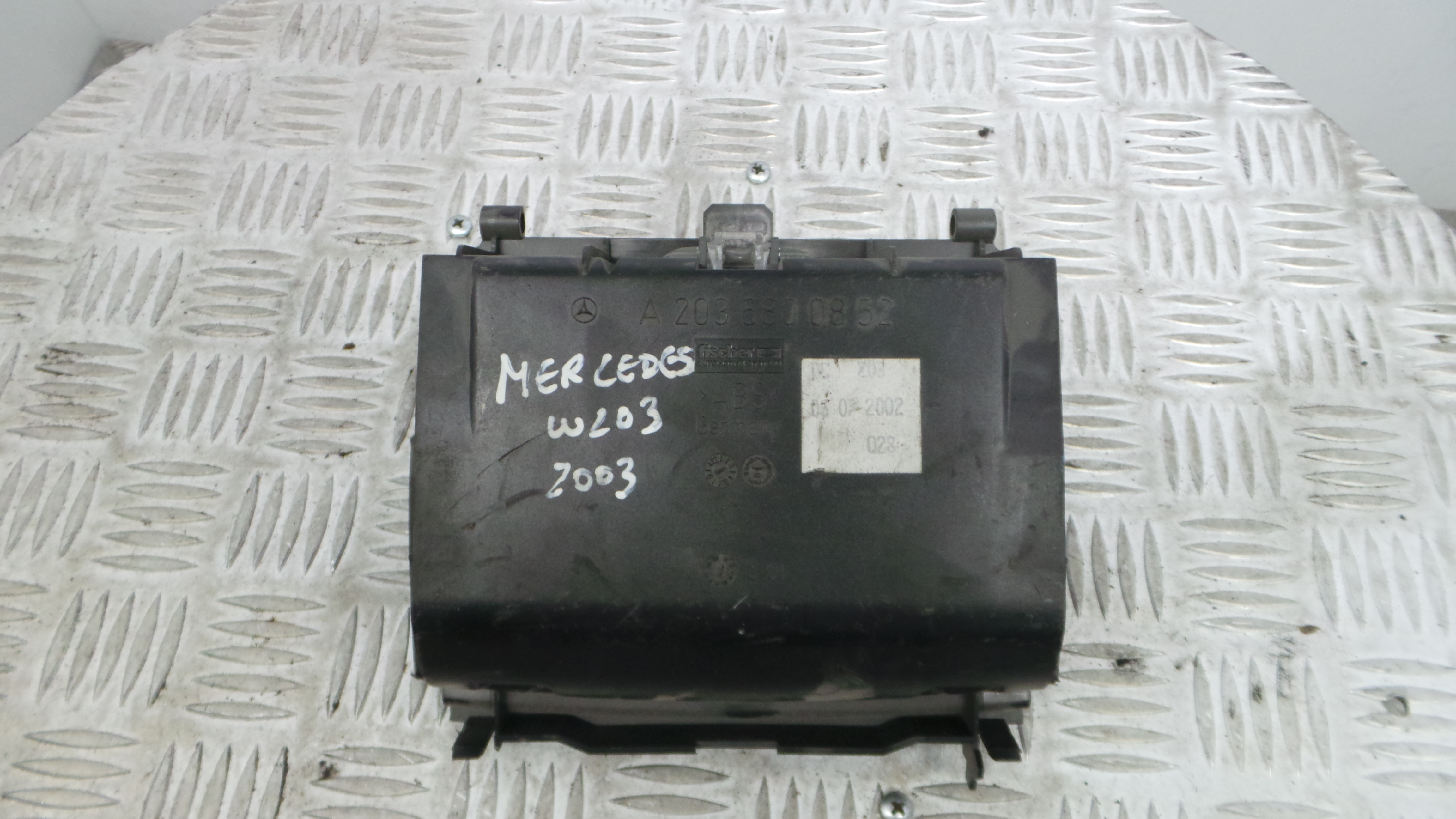 Cinzeiro A2036800852 - MERCEDES-BENZ C-CLASS (W203)-33198221