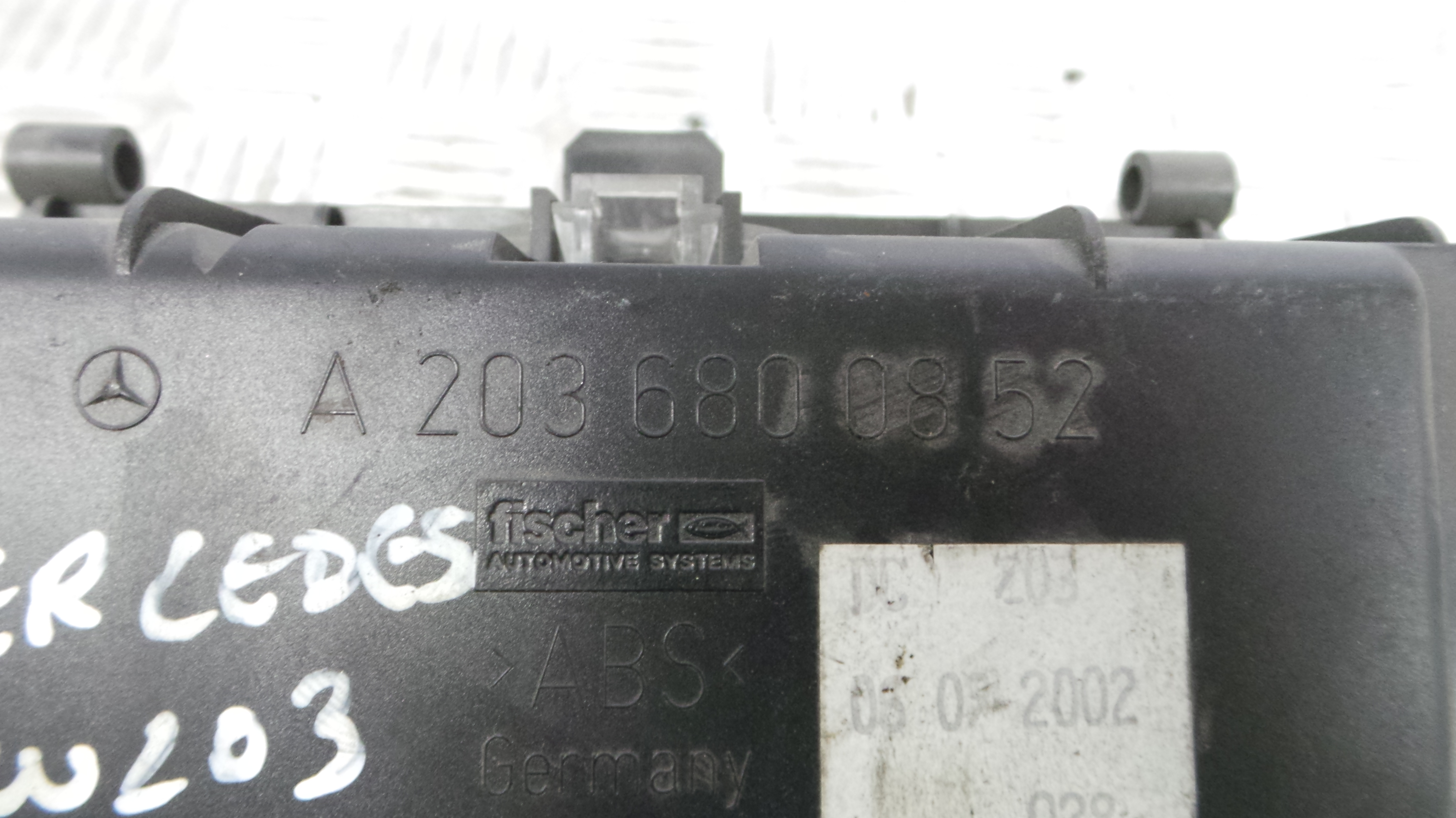 Cinzeiro A2036800852 - MERCEDES-BENZ C-CLASS (W203)-33198221