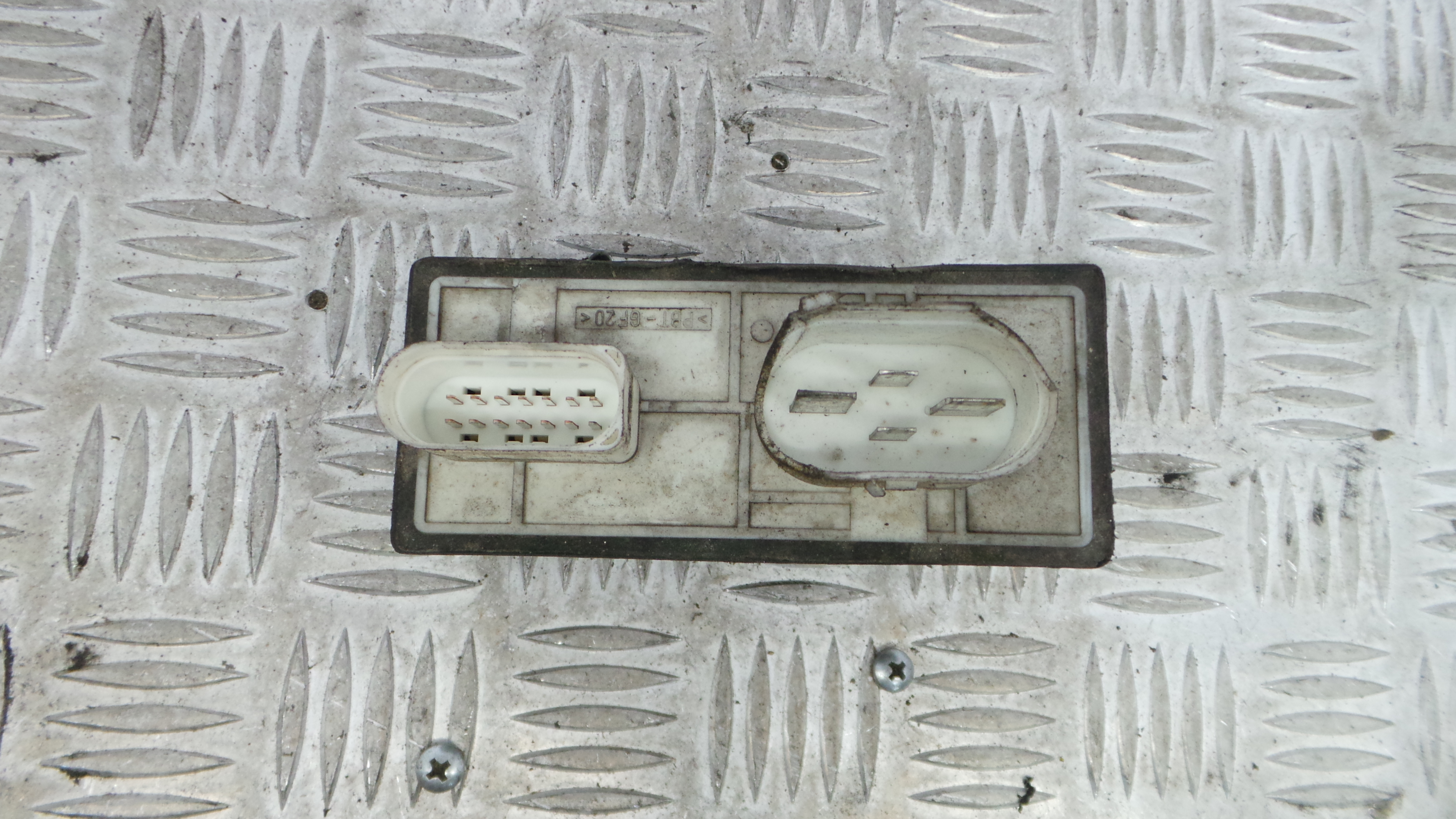 Relé 1J0919506G - AUDI A3 (8L1)-33198229