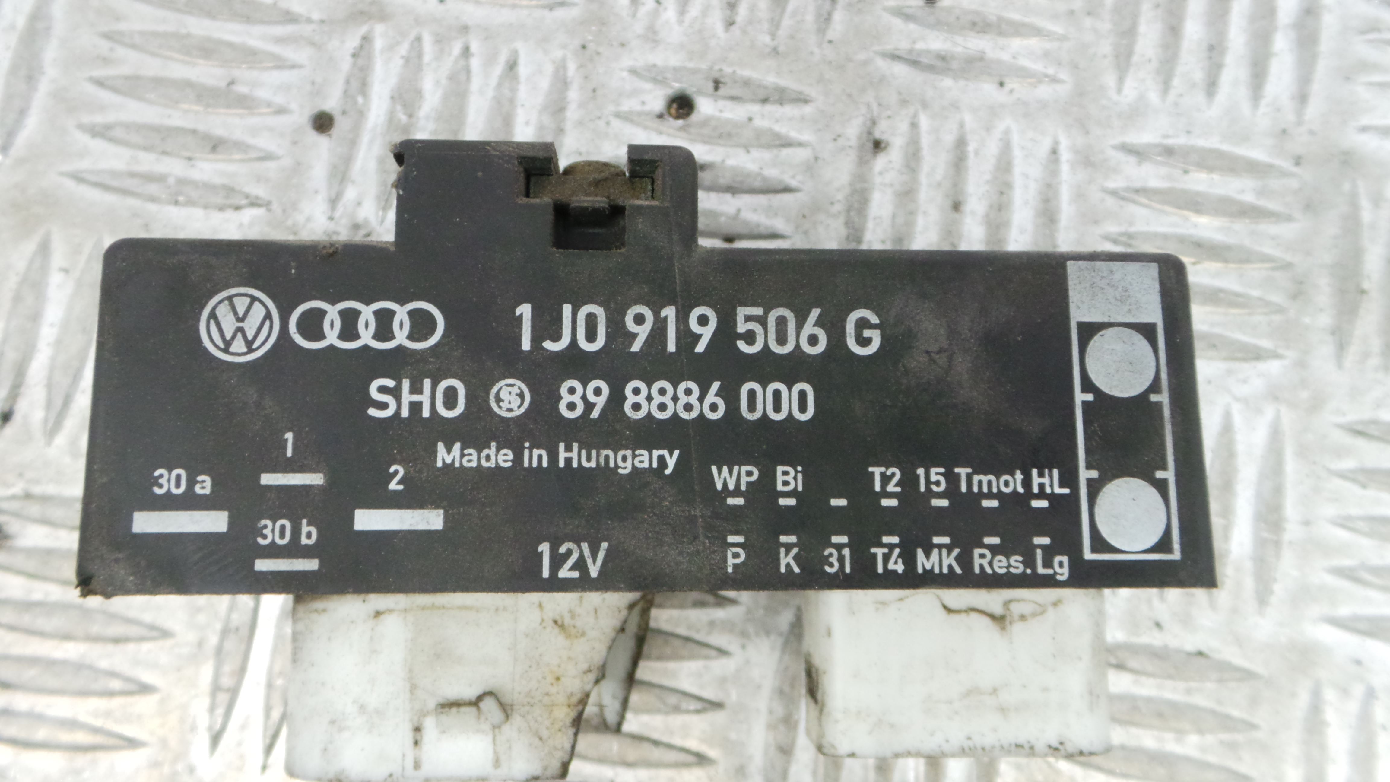 Relé 1J0919506G - AUDI A3 (8L1)-33198229