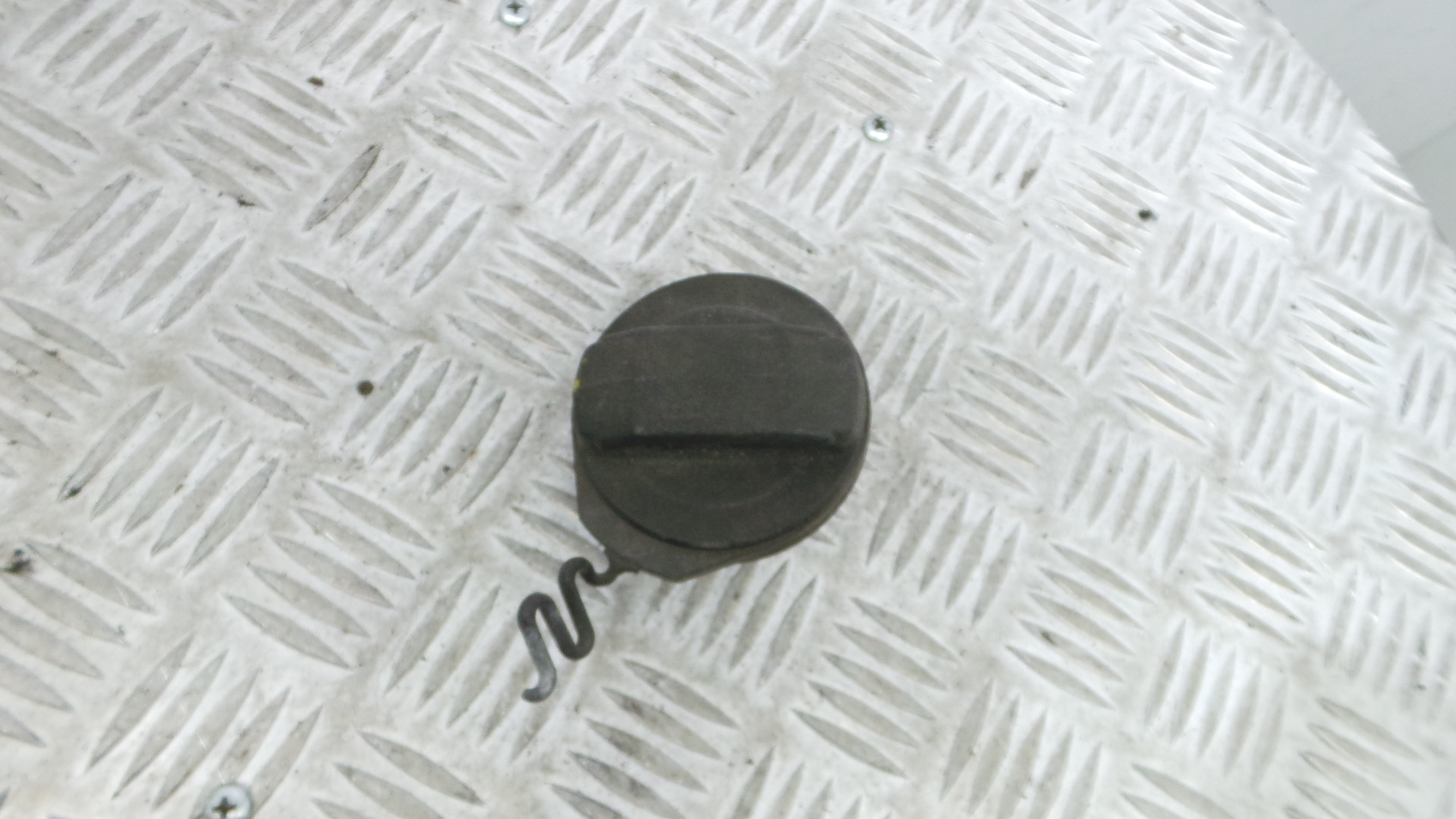 Tampão de Combustivel  0008723V003 - SMART FORTWO Coupé (450)-33198238