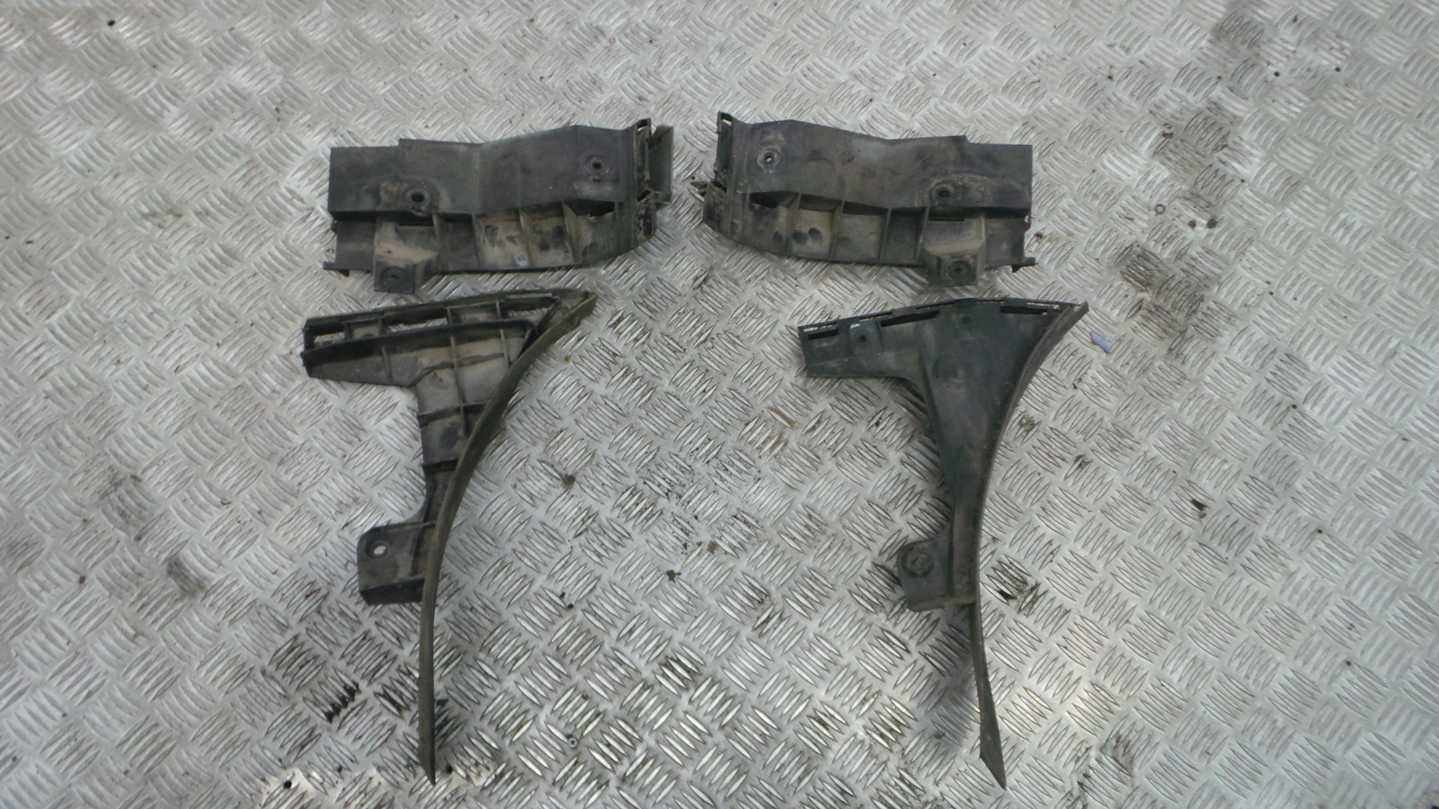 Suporte do Para Choques 8L0807378 - AUDI A3 (8L1)-33198311