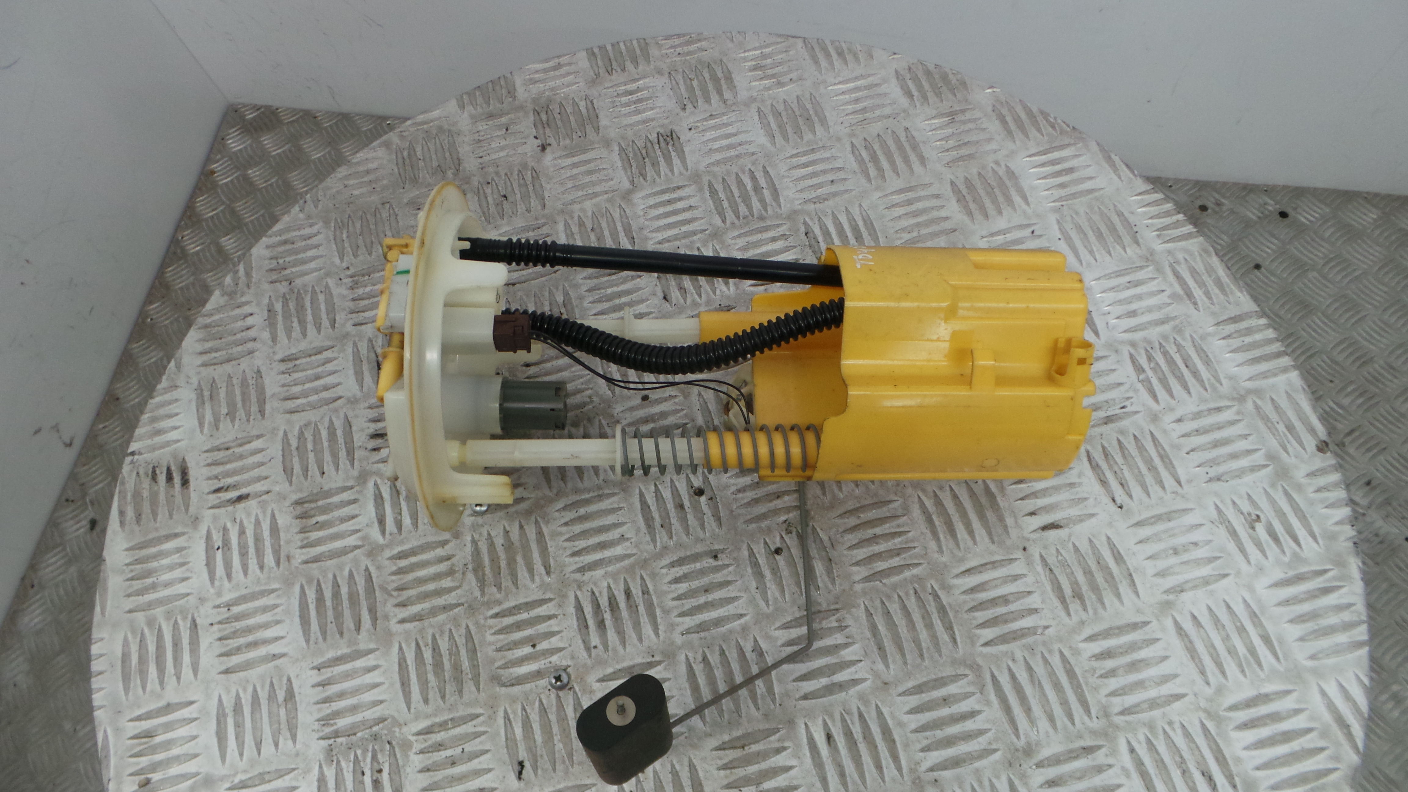 Boia do Combustível 77010YV010 - TOYOTA AYGO (_B1_)-33198315