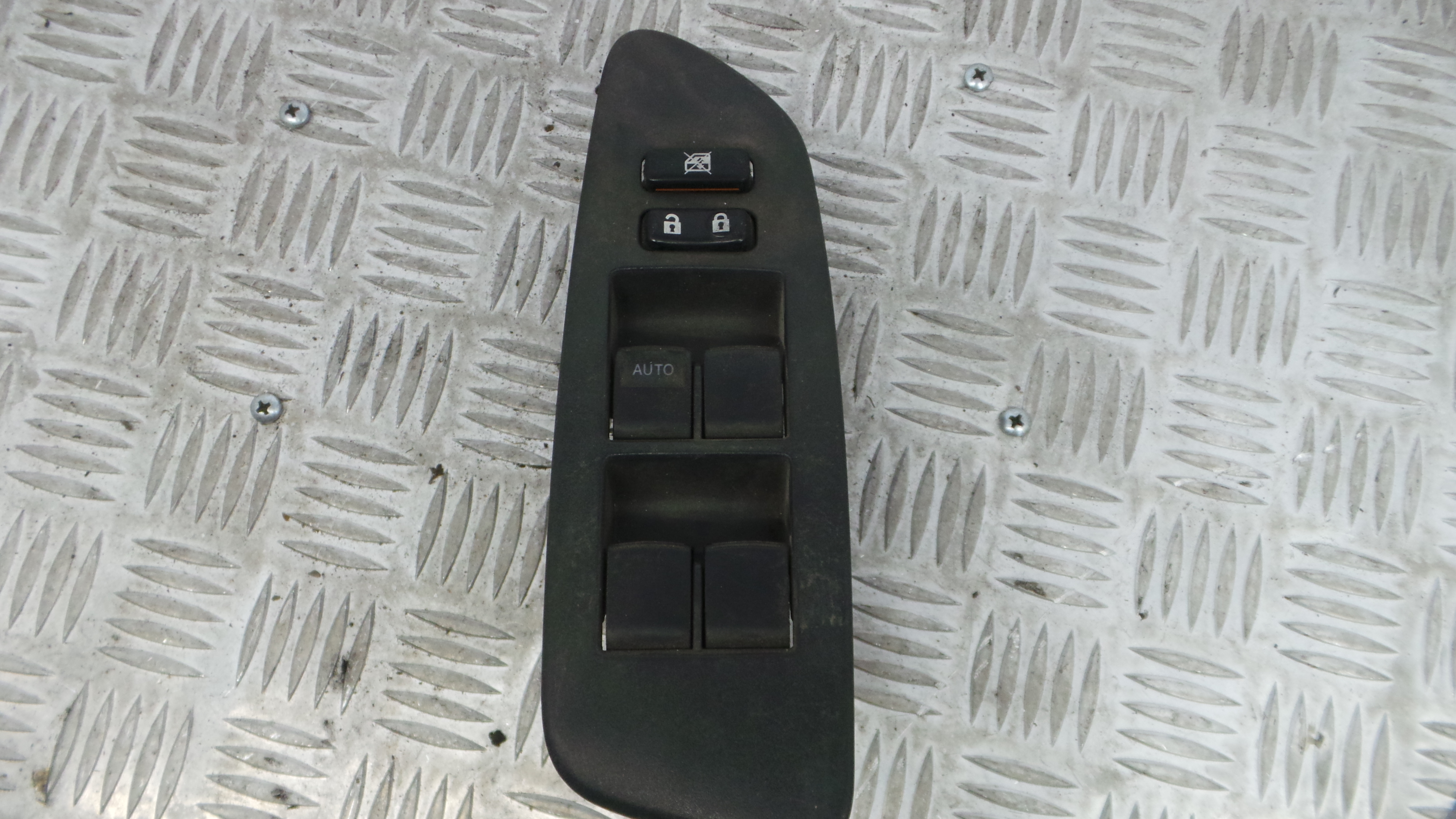 Interruptor / Comando Elevador Vidro Frente Esq  74232-02550 - TOYOTA AURIS (_E15_), COROLLA (_E15_)-33198775