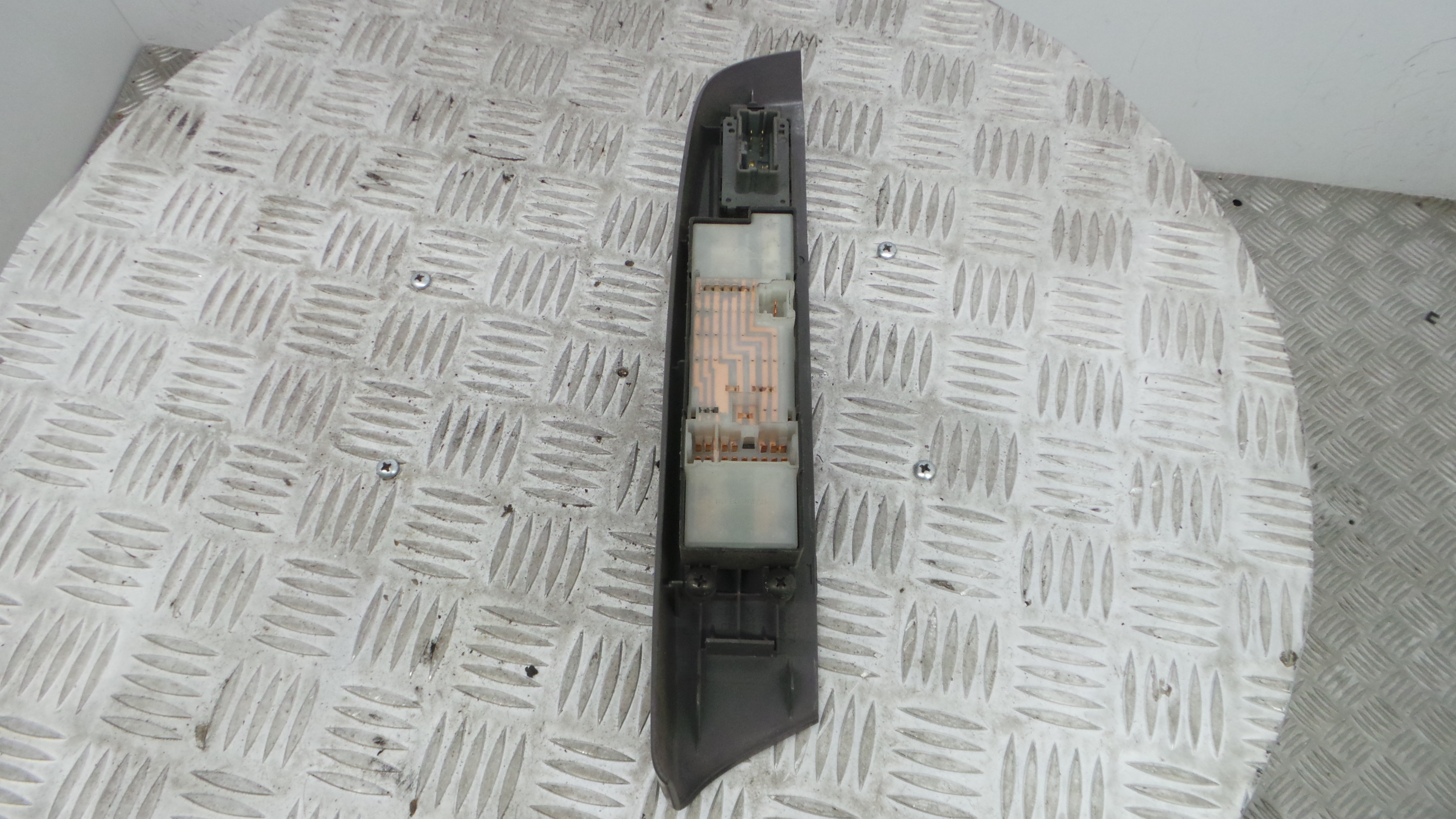 Interruptor / Comando Elevador Vidro Frente Esq  80961-VJ400 - NISSAN NAVARA Camião de plataforma/c-33198807