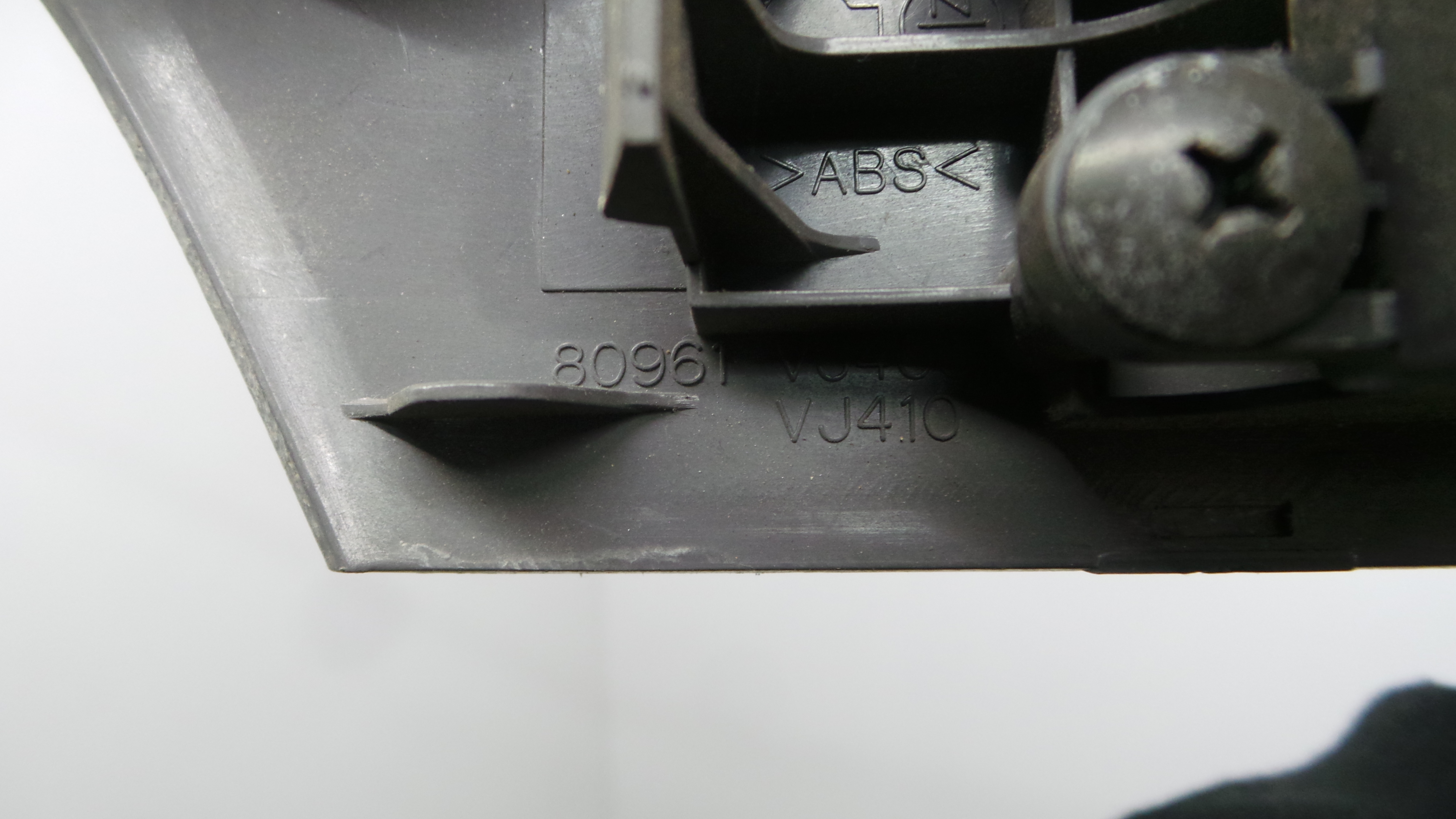 Interruptor / Comando Elevador Vidro Frente Esq  80961-VJ400 - NISSAN NAVARA Camião de plataforma/c-33198807