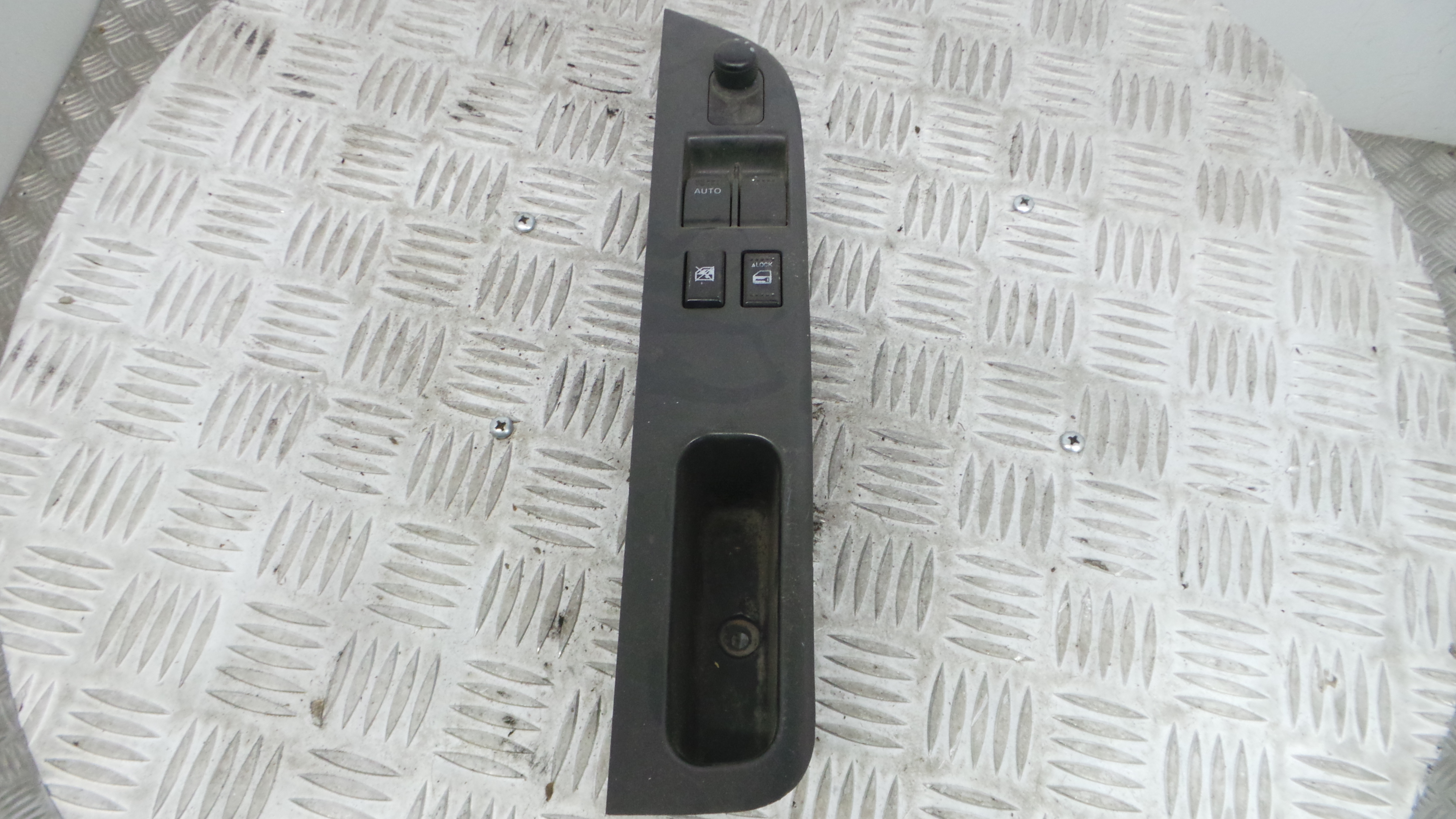 Interruptor / Comando Elevador Vidro Frente Esq  83762-62J1 - SUZUKI SWIFT III (MZ, EZ)-33198811