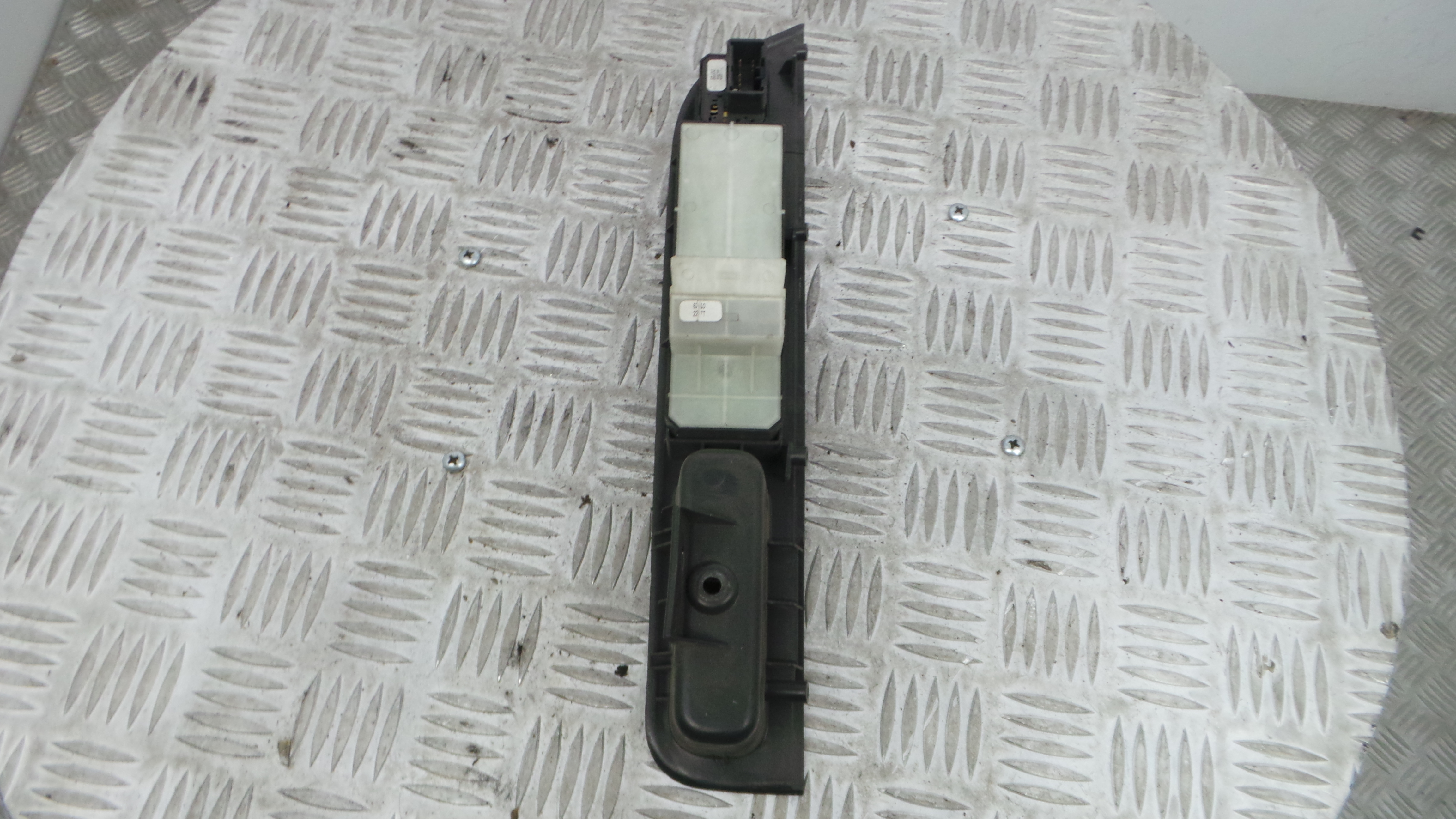 Interruptor / Comando Elevador Vidro Frente Esq  83762-62J1 - SUZUKI SWIFT III (MZ, EZ)-33198811