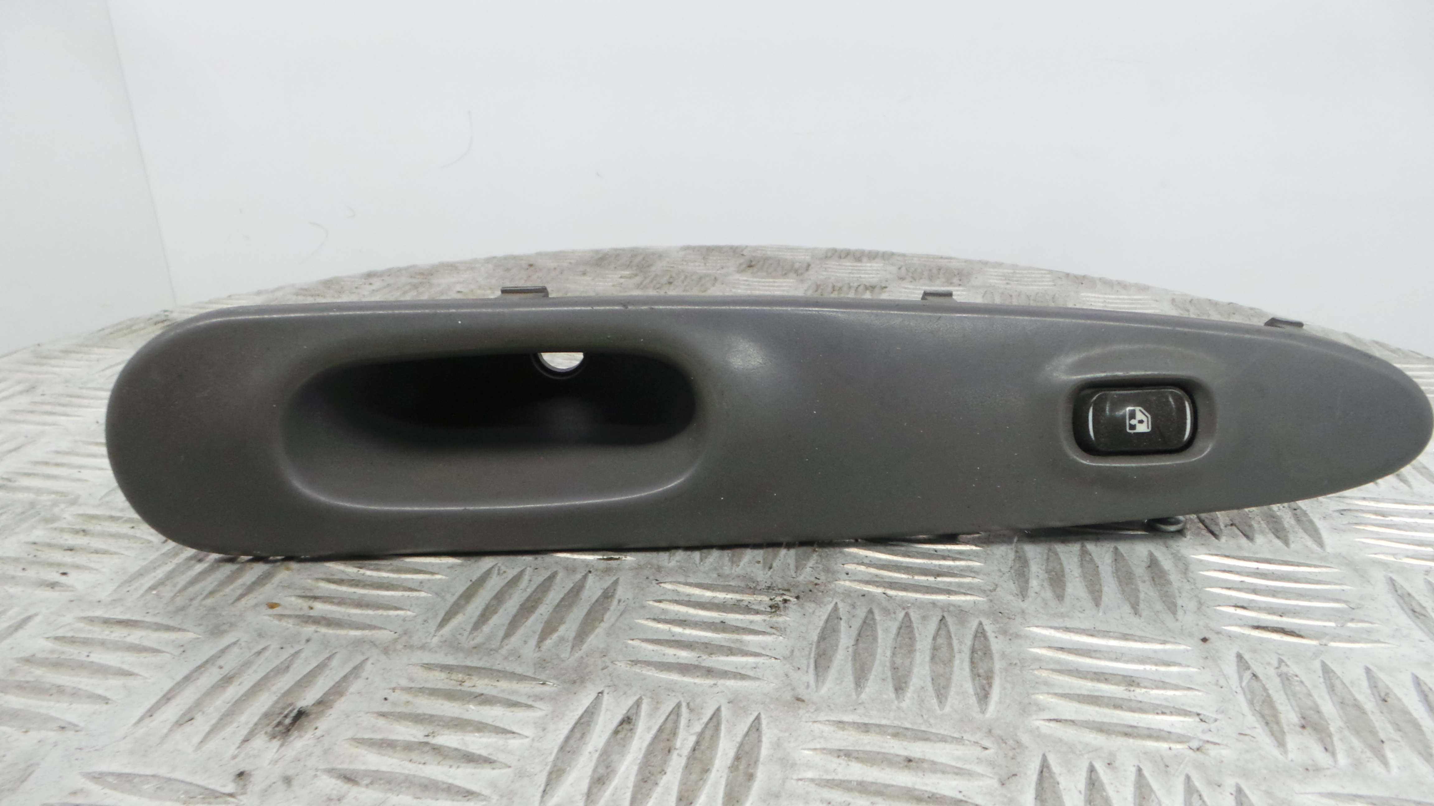 Interruptor / Comando Elevador Vidro Frente Dto 82741-29010 - HYUNDAI ELANTRA II (J-2), LANTRA II (-33198858 Interruptor / Comando Elevador Vidro Frente Dto 82741-29010 - HYUNDAI ELANTRA II (J-2), LANTRA II (-33198858