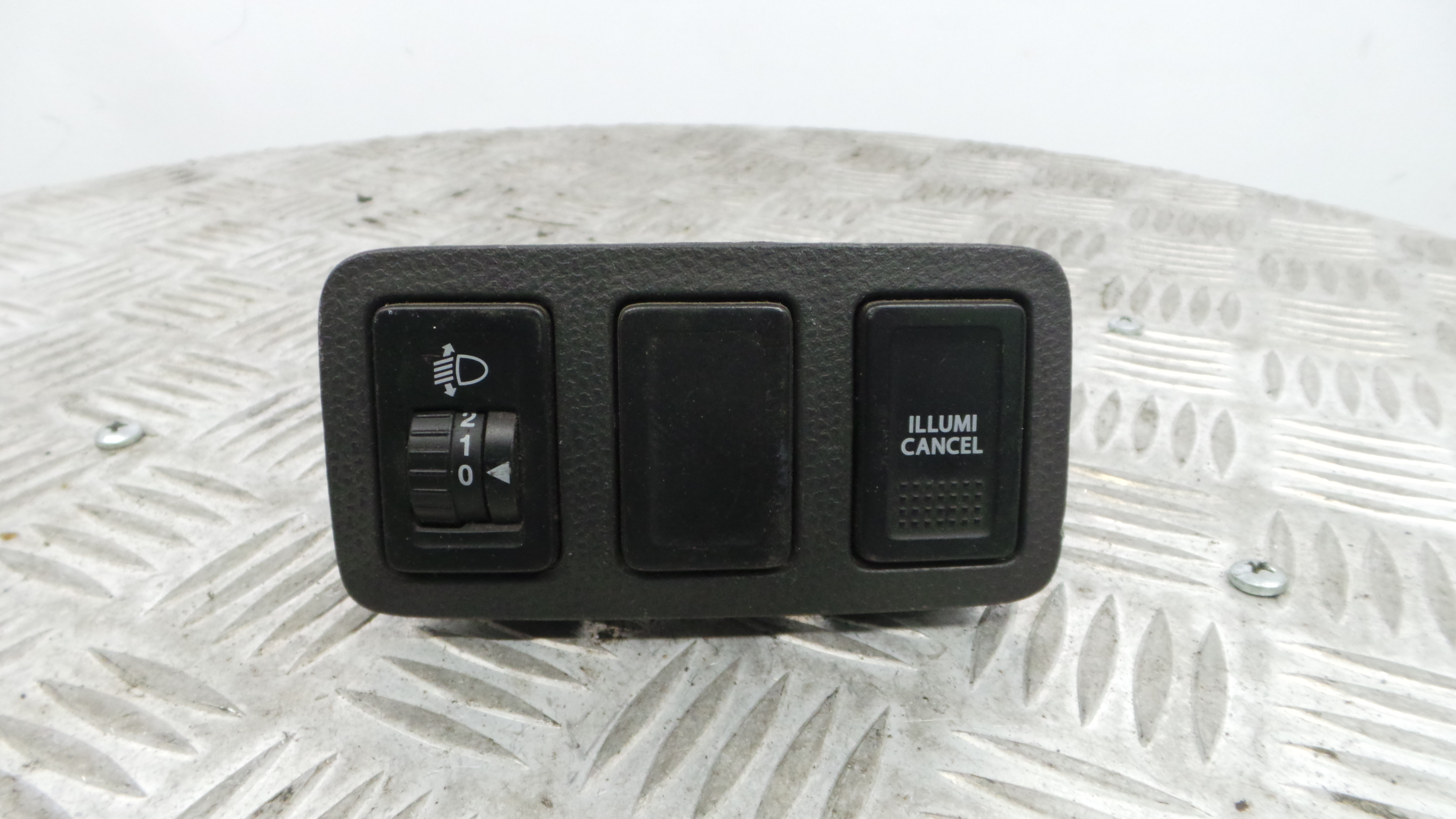 Comando de Regulação dos Faróis  73312-62J10 - SUZUKI SWIFT III (MZ, EZ)-33198893