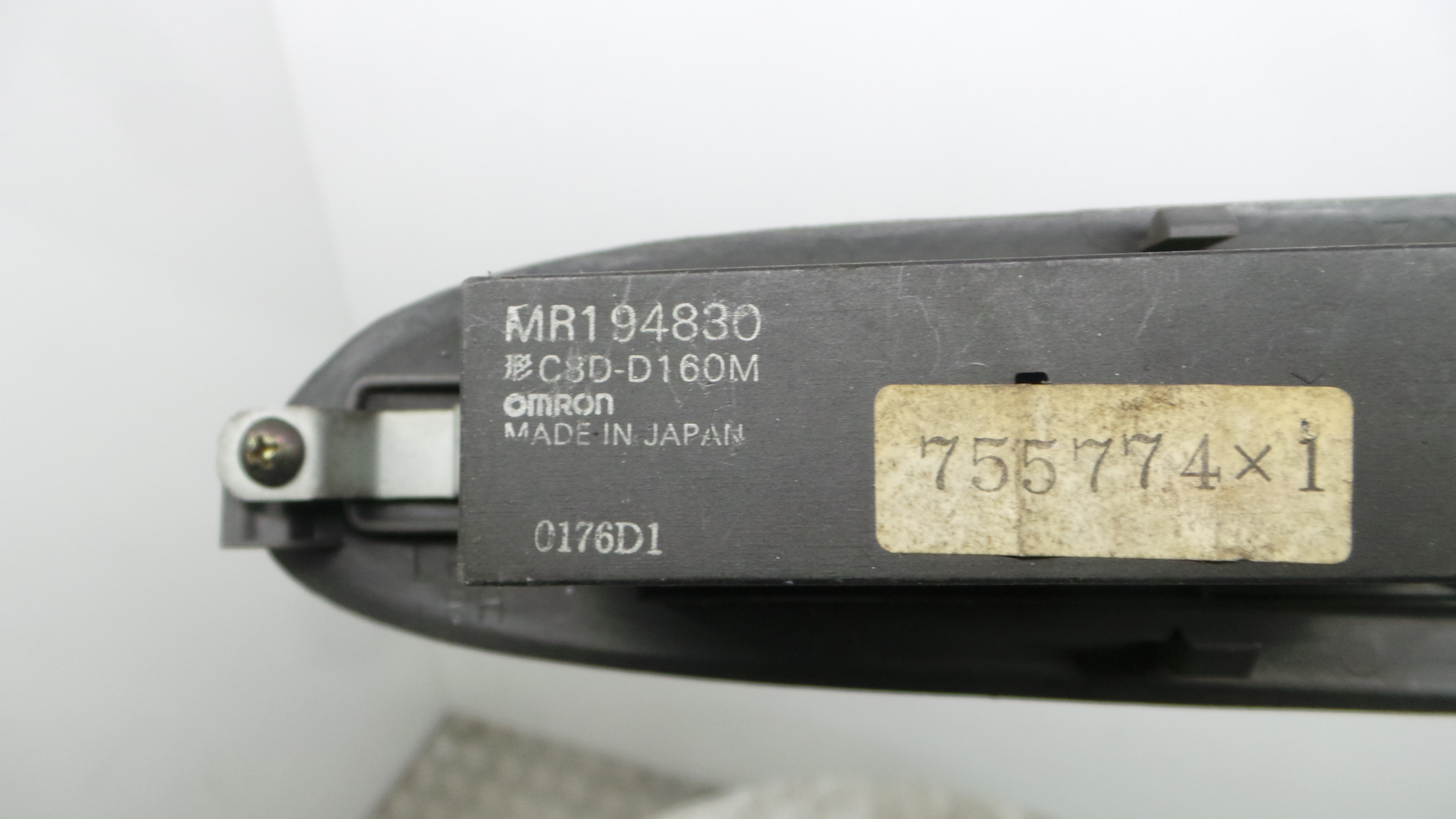 Interruptor / Comando Elevador Vidro Frente Dto MR227962 - MITSUBISHI COLT Mk V (CJ_, CP_), COLT V -33198896