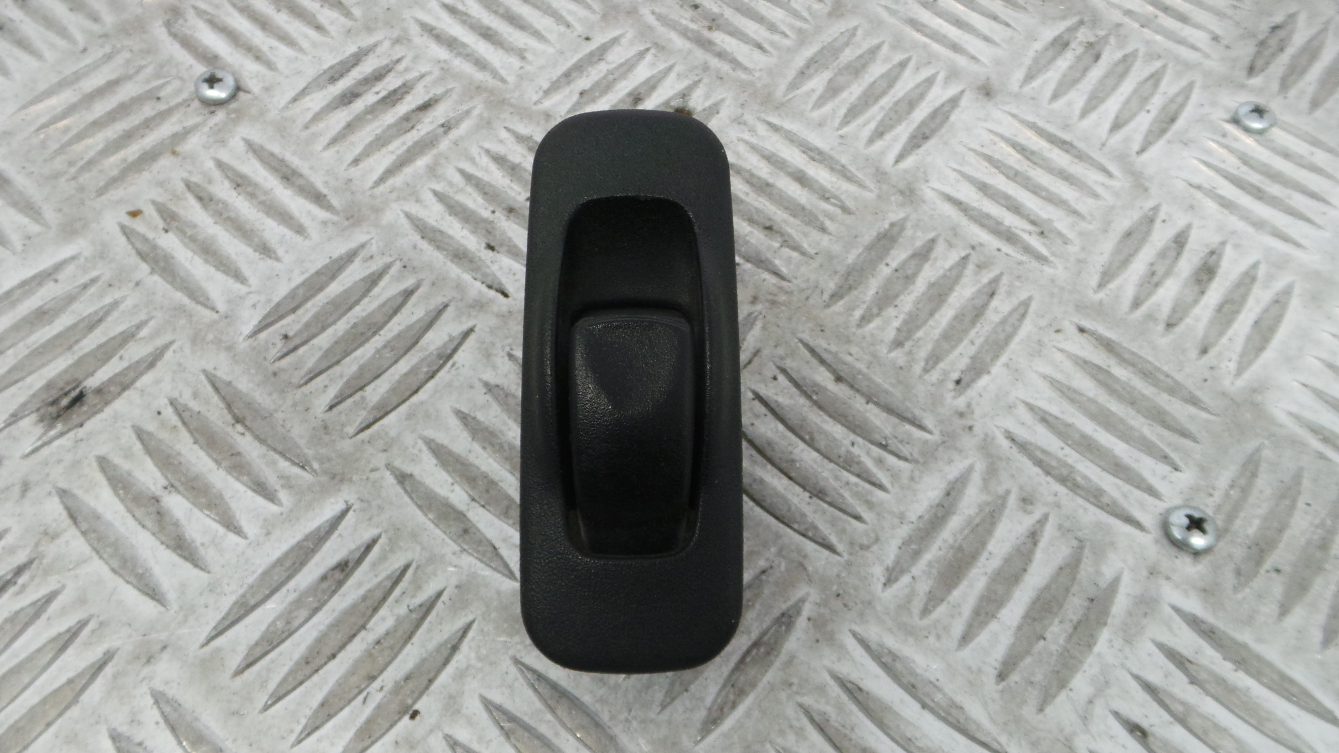 Interruptor / Comando Elevador Vidro Frente Dto  MR74060 - MITSUBISHI CARISMA (DA_)-33198996