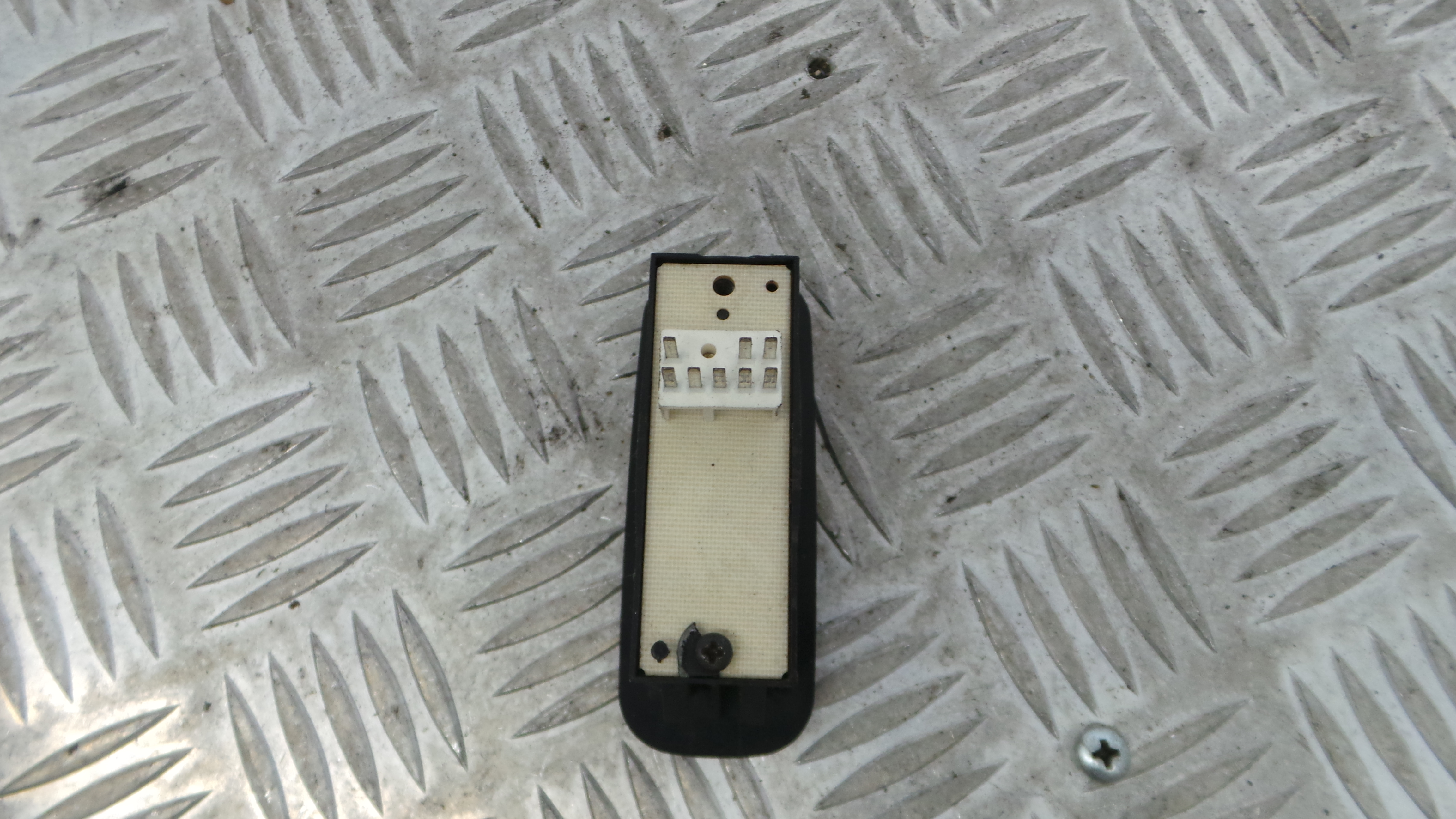 Interruptor / Comando Elevador Vidro Frente Dto MR74060 - MITSUBISHI CARISMA (DA_)-33198996