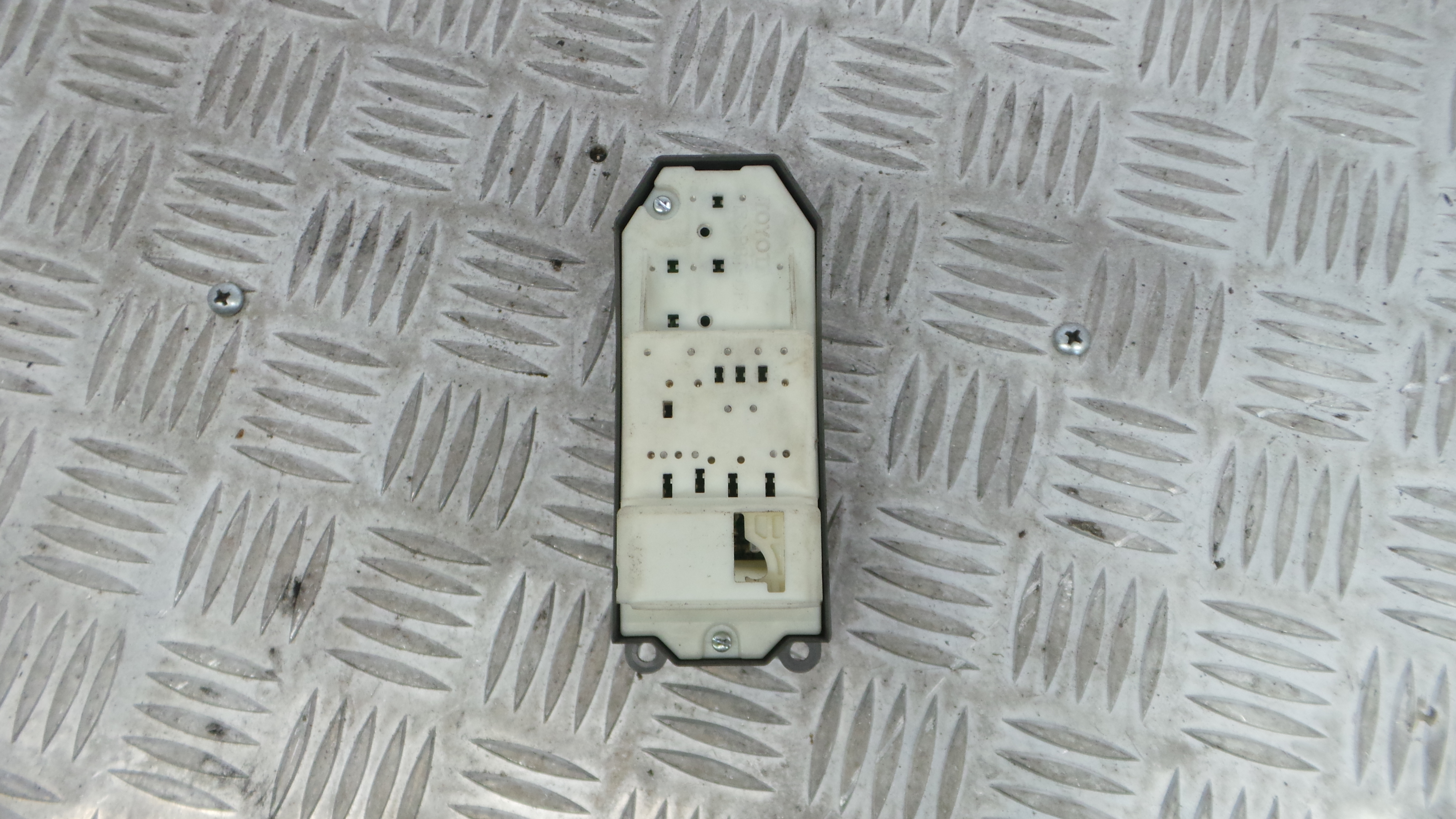 Interruptor / Comando Elevador Vidro Frente Esq 970-0J81 - TOYOTA YARIS (_P9_), YARIS/VITZ (_P9_)-33199031