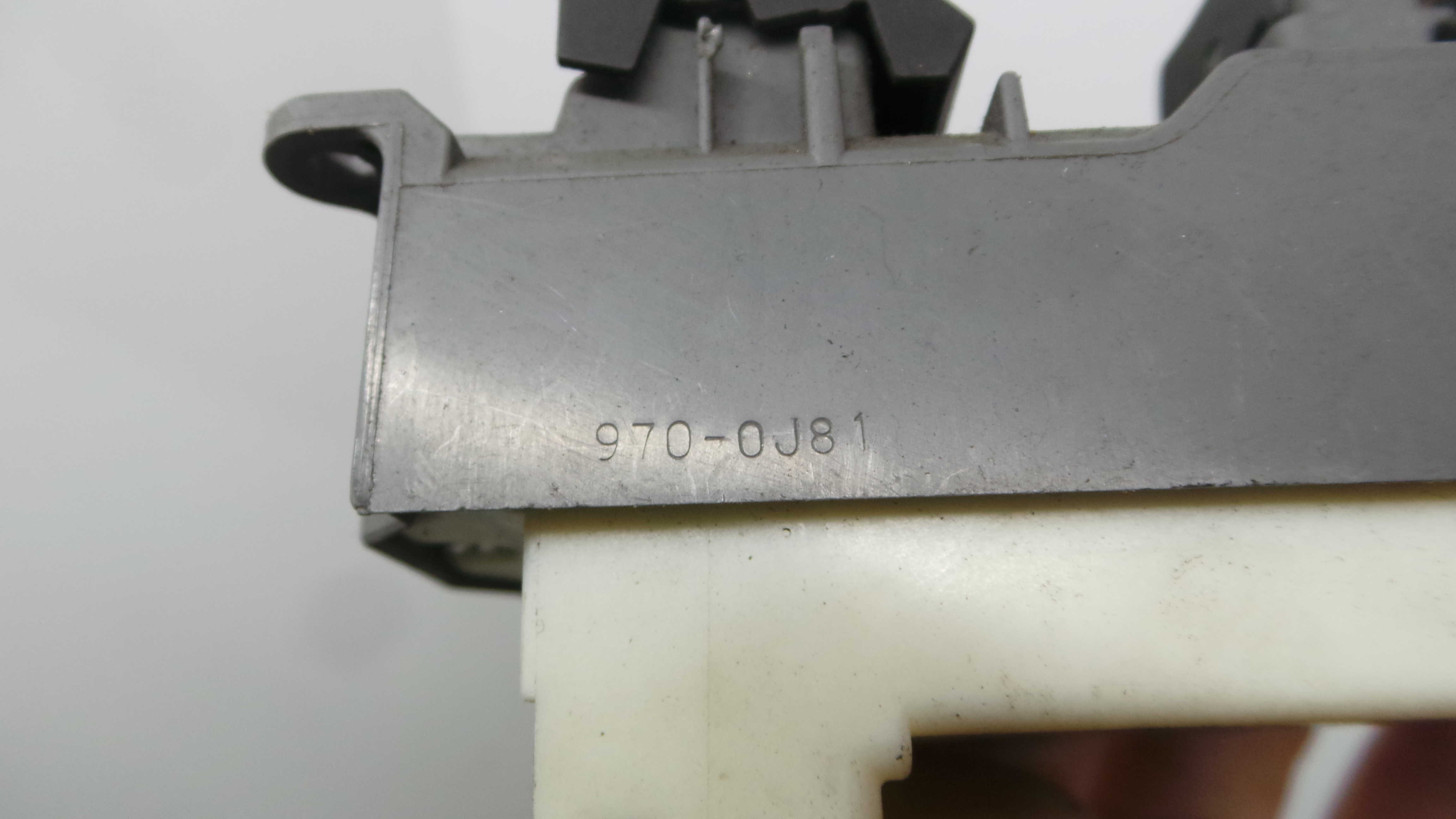 Interruptor / Comando Elevador Vidro Frente Esq 970-0J81 - TOYOTA YARIS (_P9_), YARIS/VITZ (_P9_)-33199031