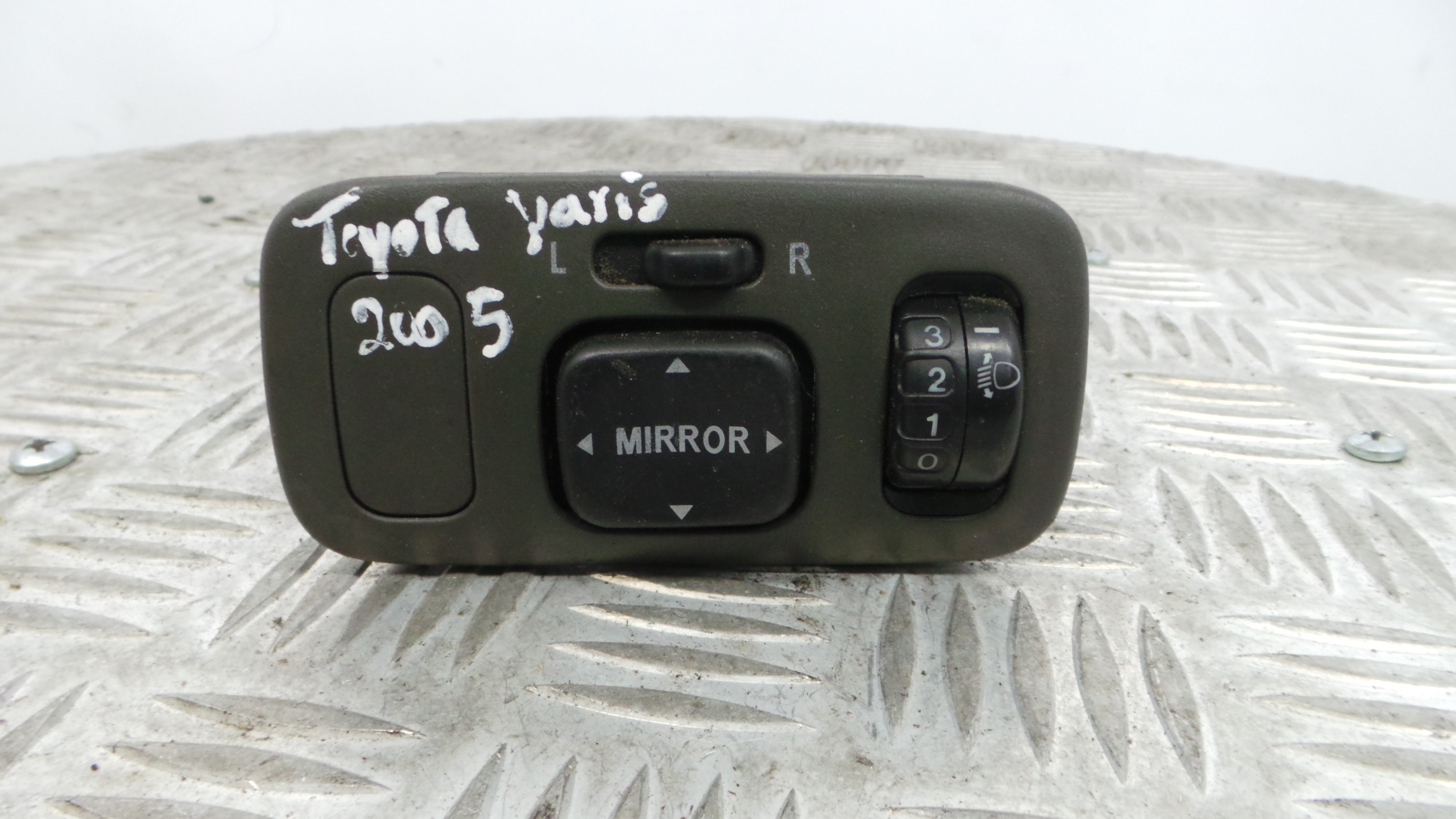 Comando Retrovisores 125A03 - TOYOTA YARIS (_P9_), YARIS/VITZ (_P9_)-33199034