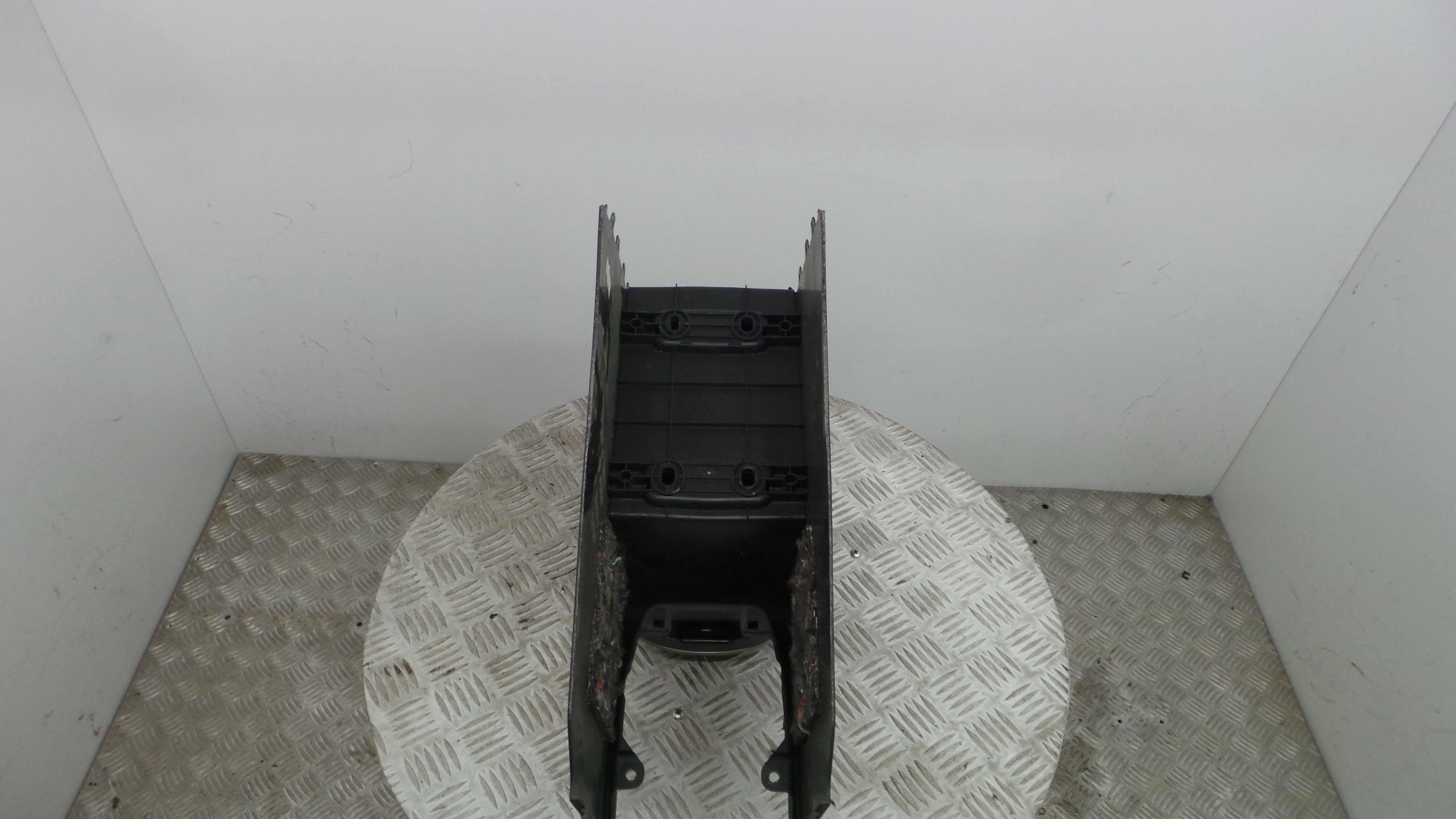 Apoio de Braço 58911-02180 - TOYOTA AURIS (_E15_), COROLLA (_E15_)-33199332