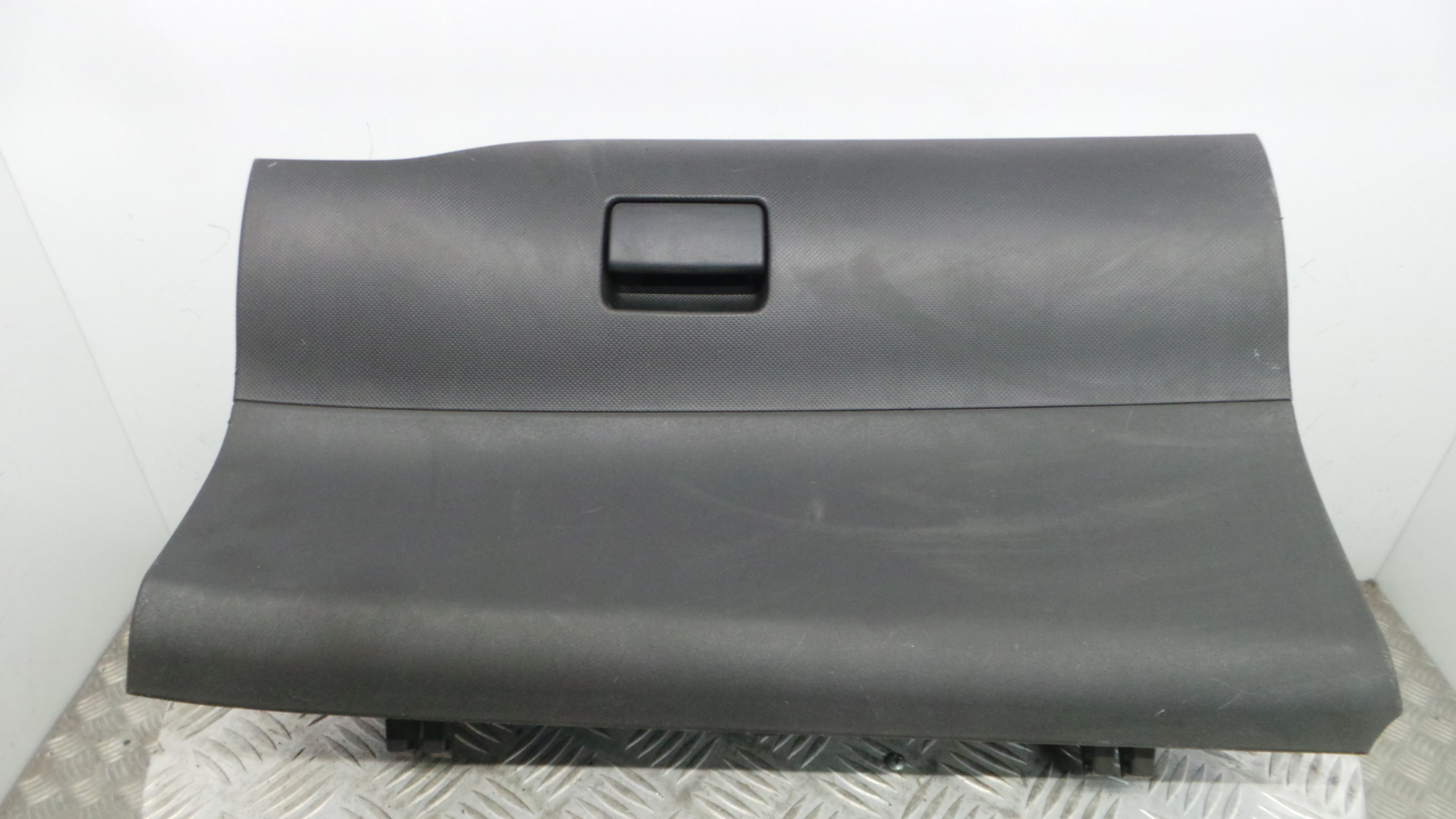 Porta Luvas  55552-02100 - TOYOTA AURIS (_E15_), COROLLA (_E15_)-33199359