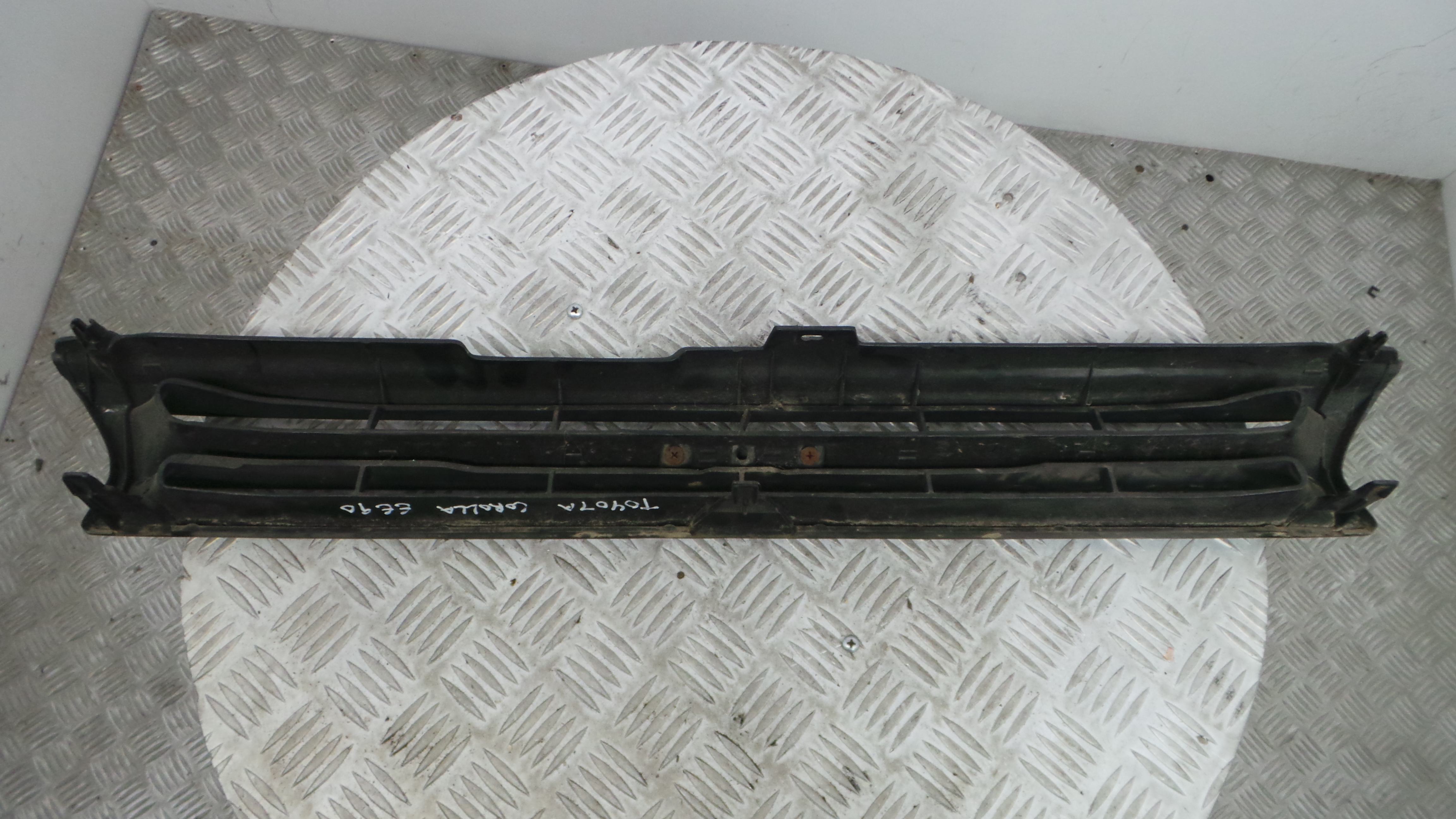 Grelha da Frente - TOYOTA COROLLA (_E9_)-33199375